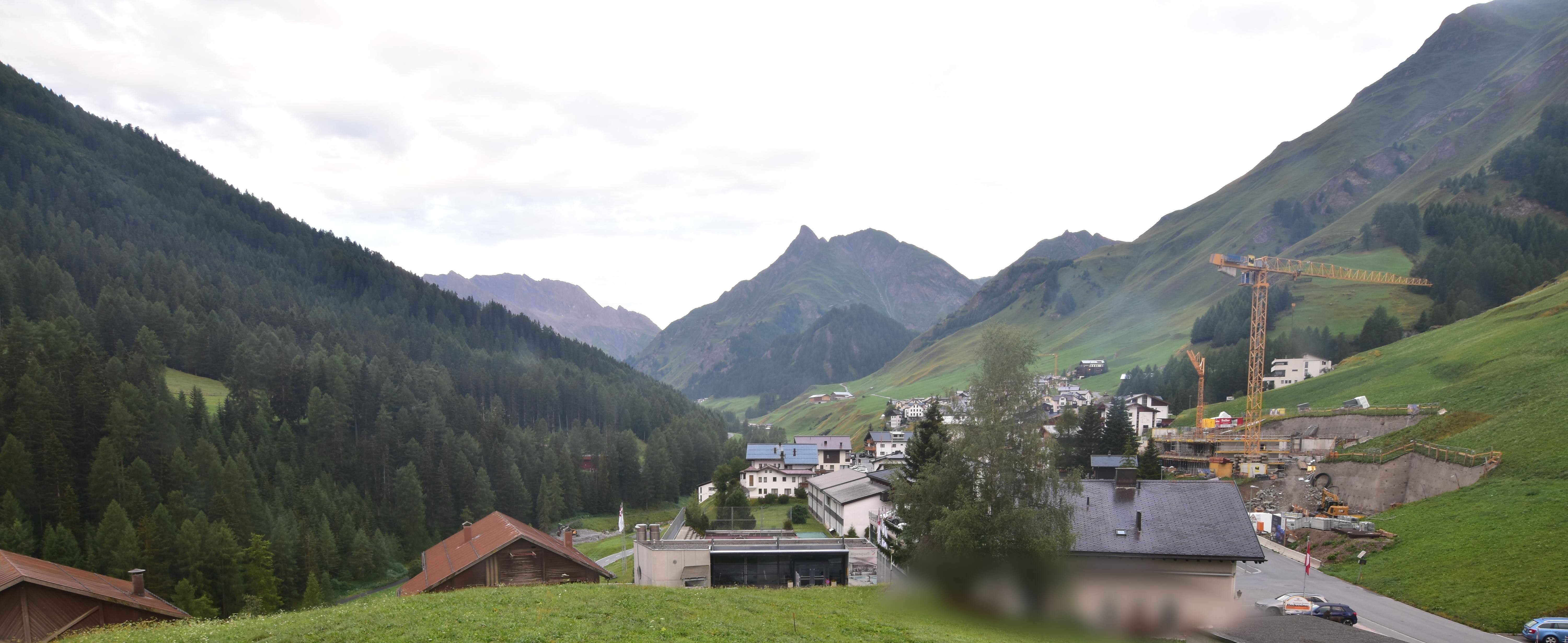 Archiv Foto Webcam Compatsch, 1.700m