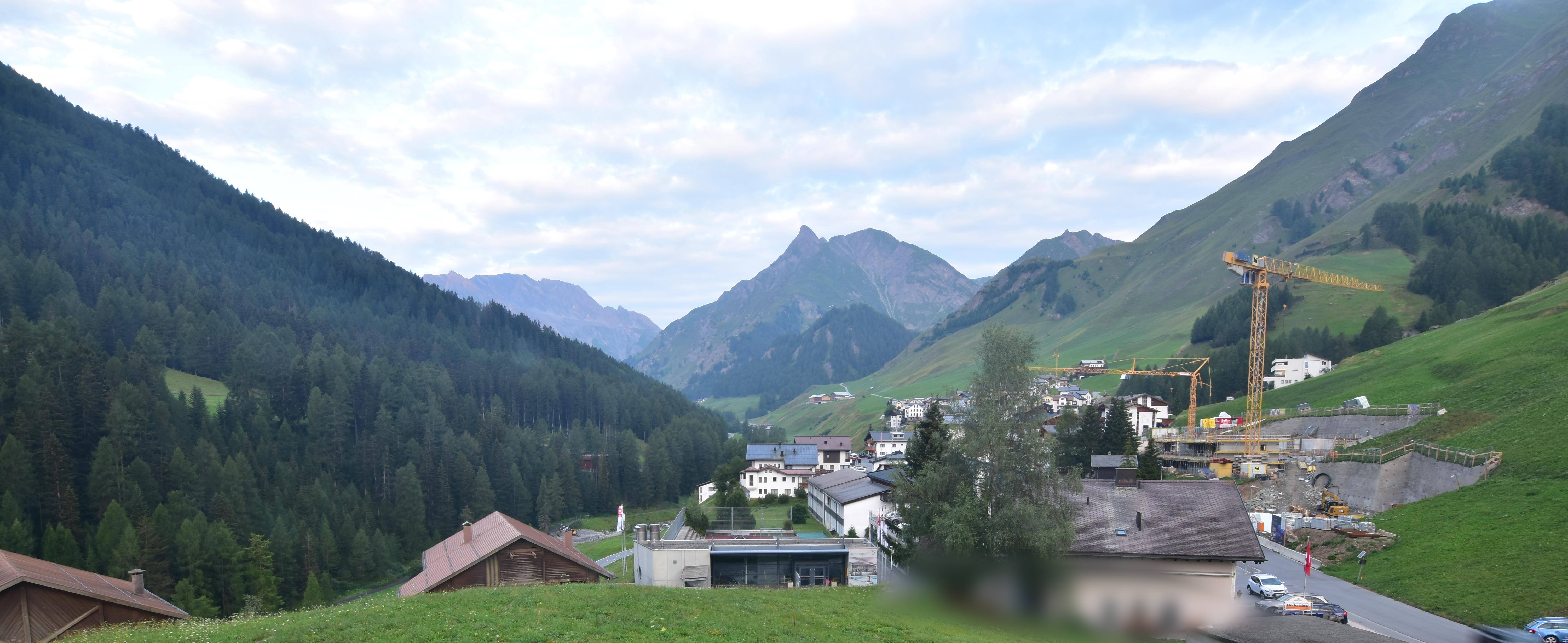 Archiv Foto Webcam Compatsch, 1.700m