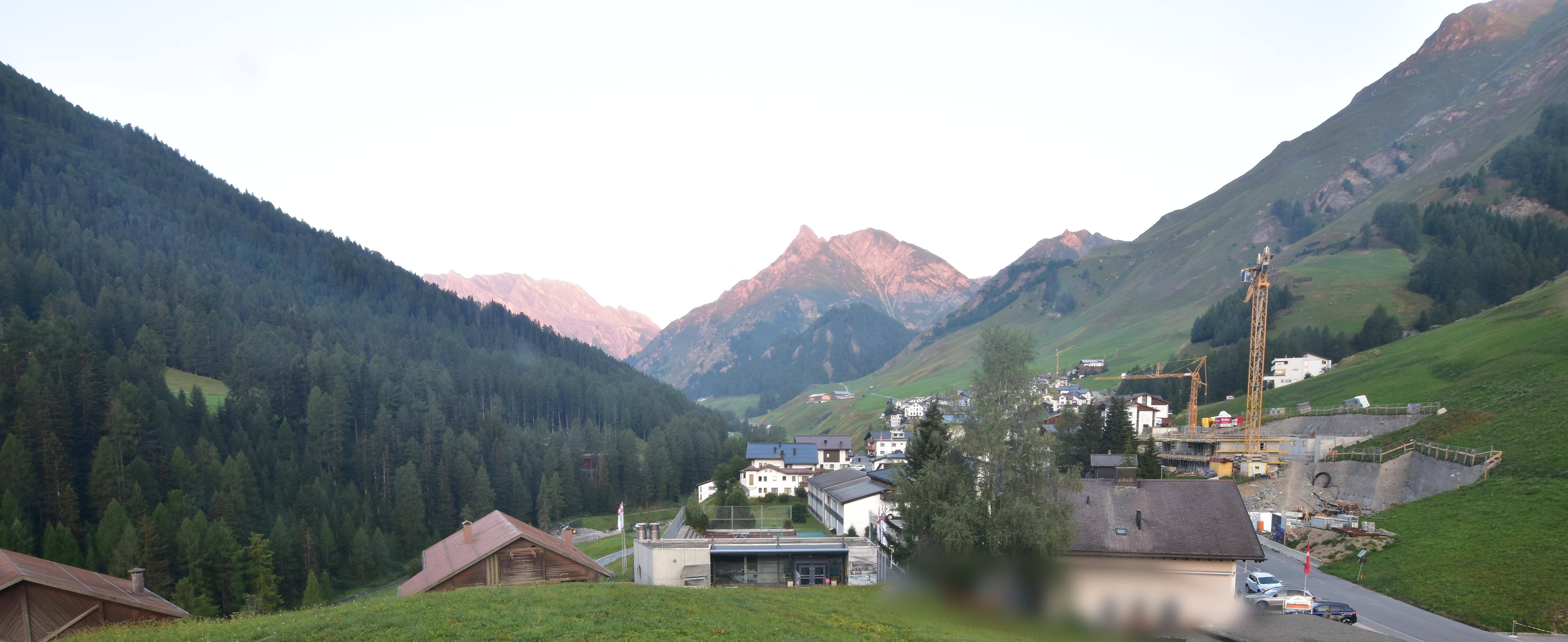 Archiv Foto Webcam Compatsch, 1.700m