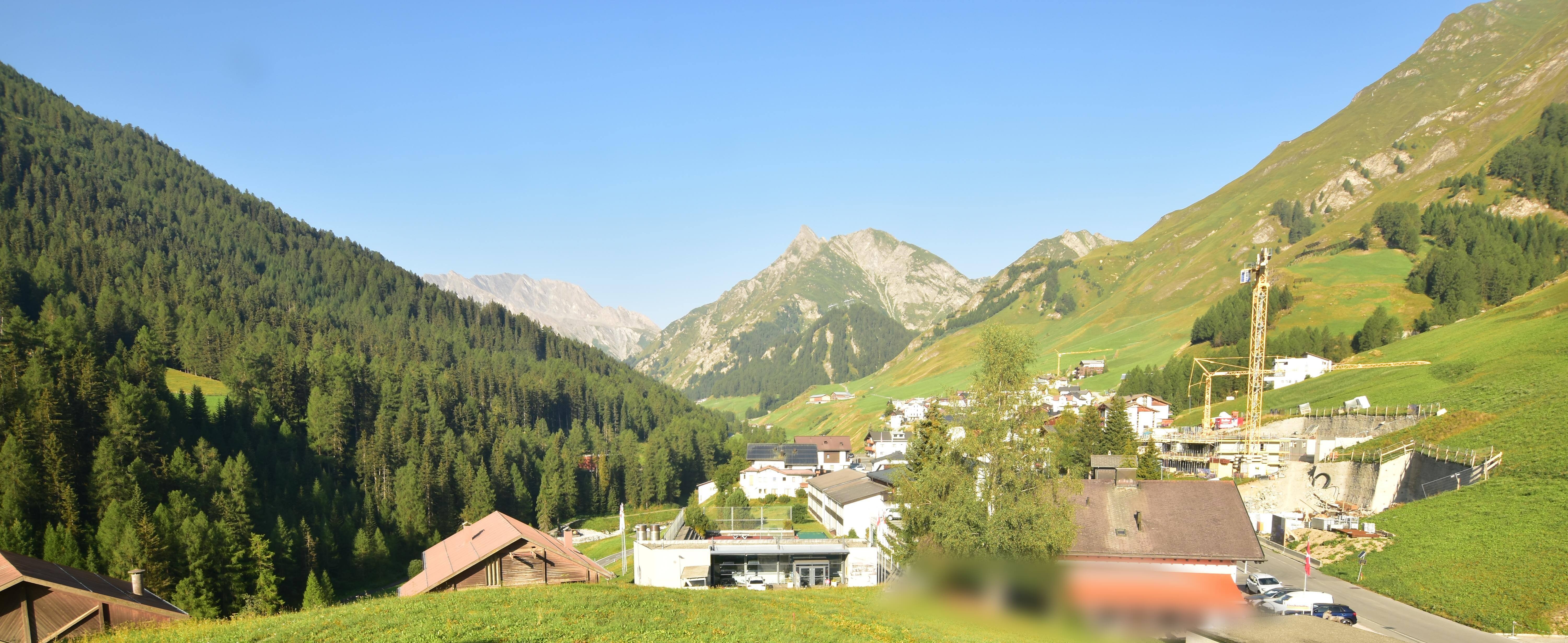 Archiv Foto Webcam Compatsch, 1.700m