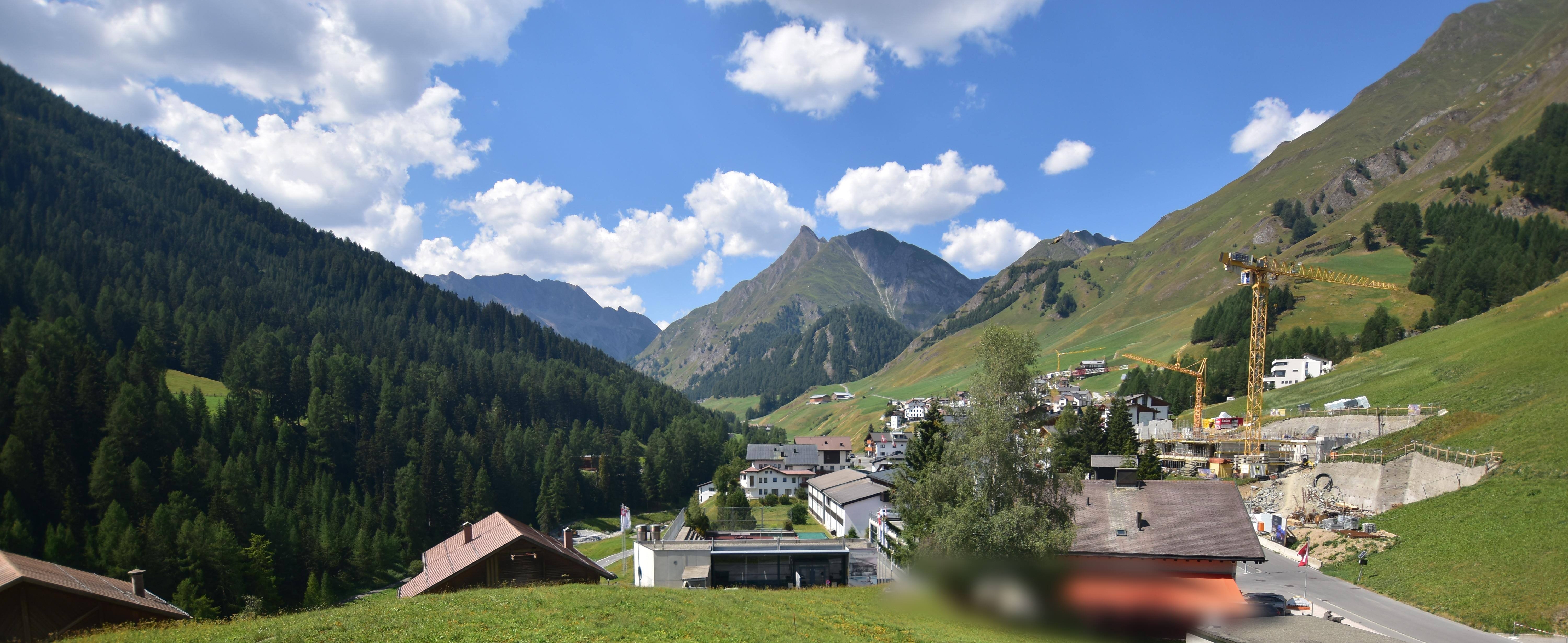 Archiv Foto Webcam Compatsch, 1.700m