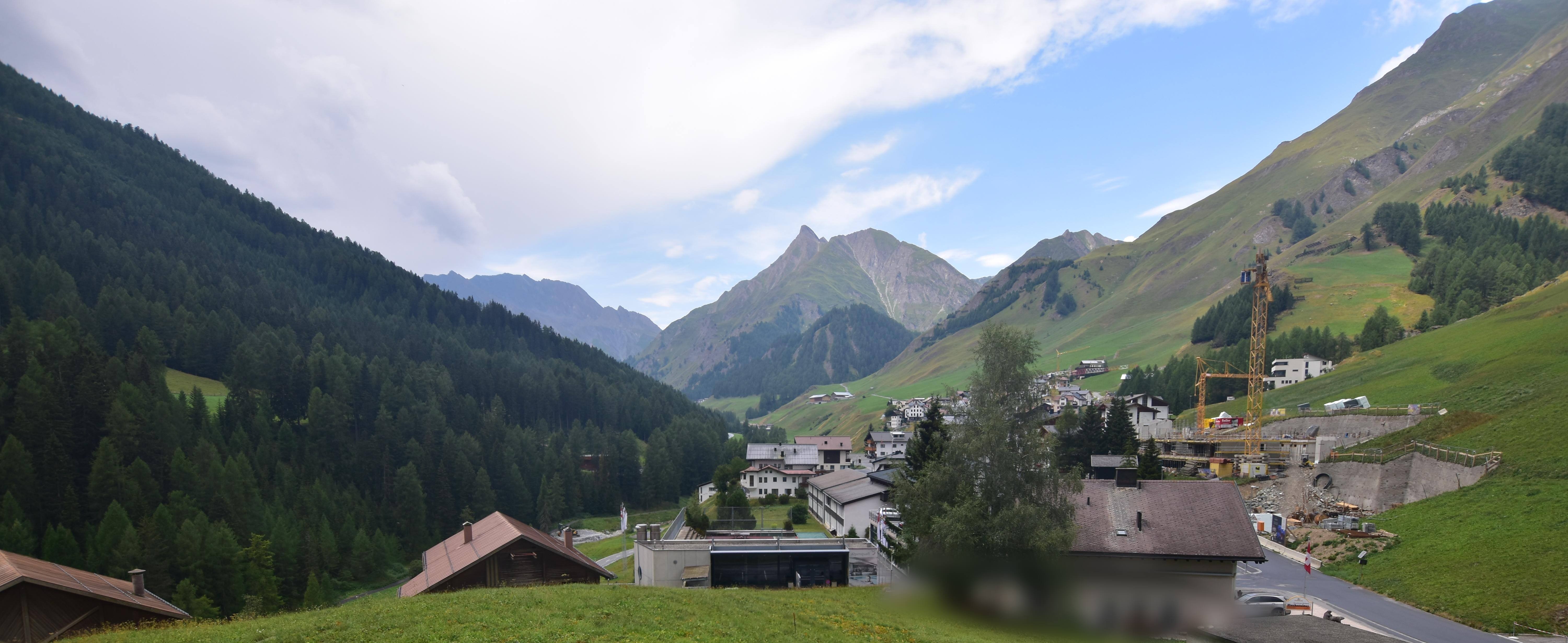 Archiv Foto Webcam Compatsch, 1.700m
