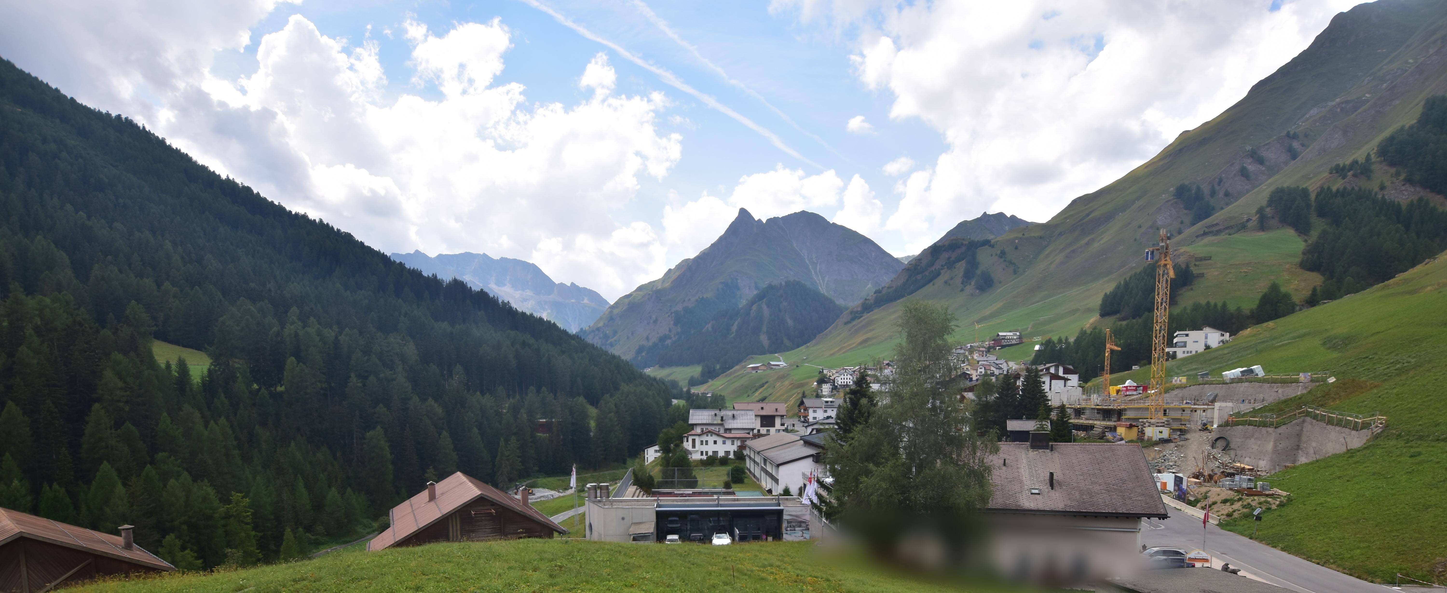 Archiv Foto Webcam Compatsch, 1.700m