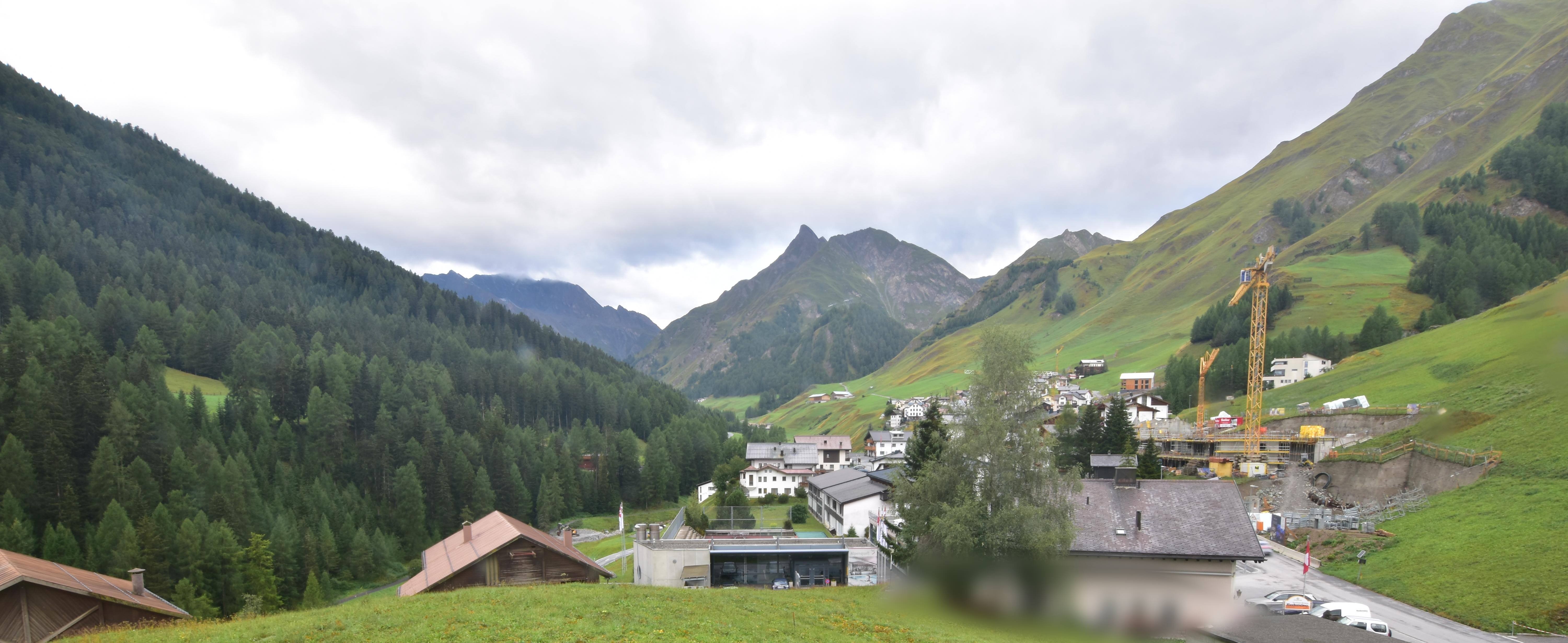 Archiv Foto Webcam Compatsch, 1.700m