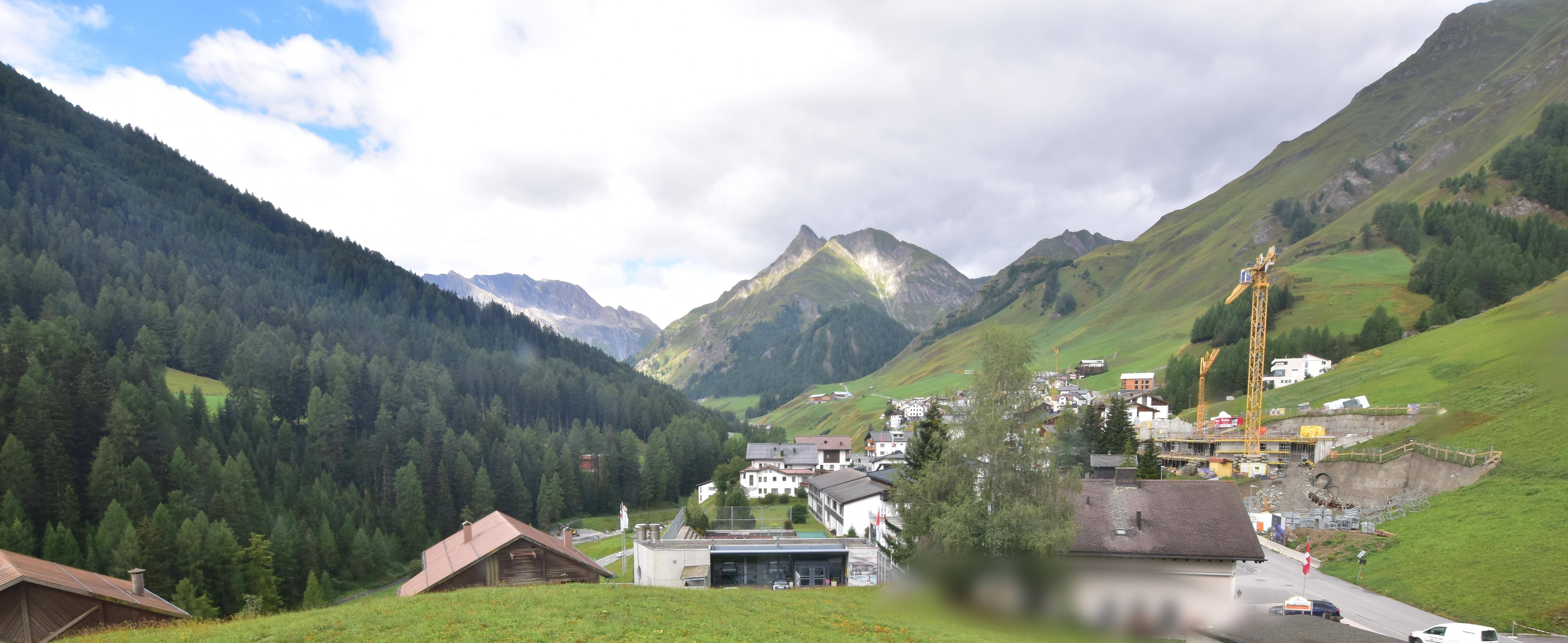 Archiv Foto Webcam Compatsch, 1.700m
