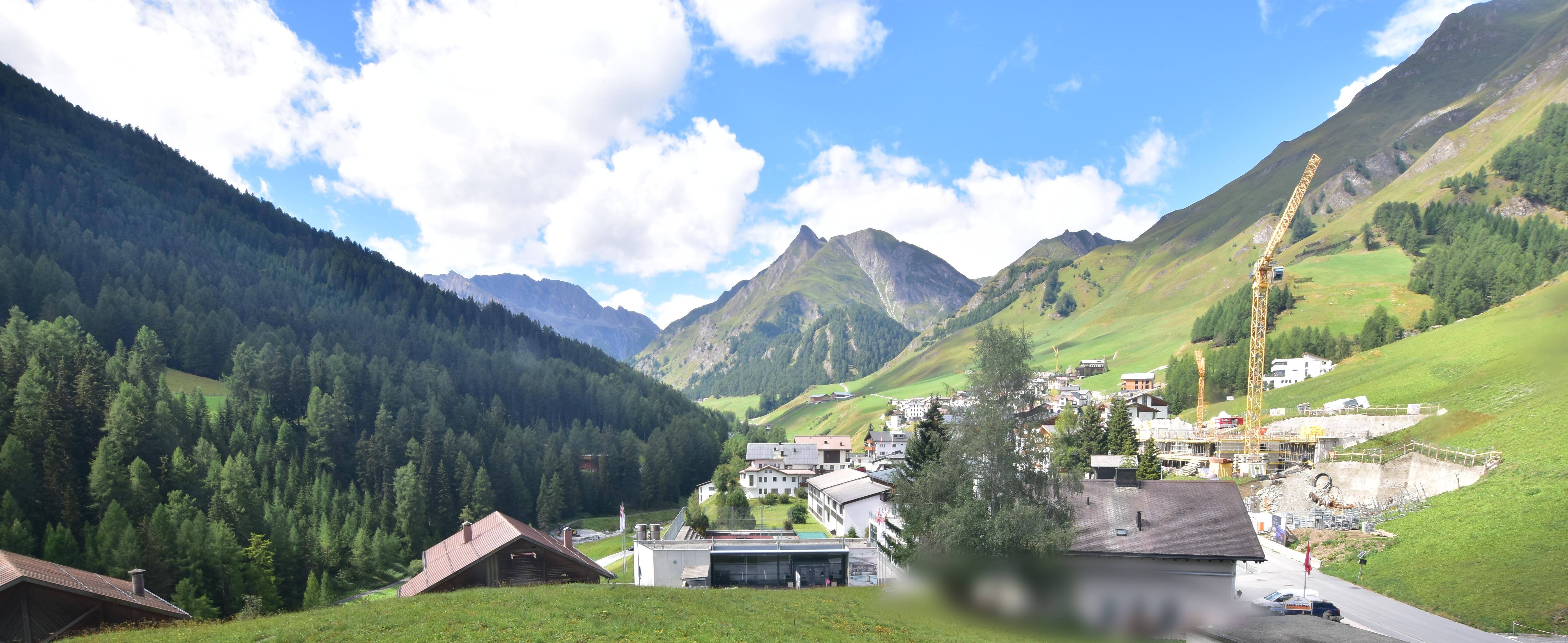 Archiv Foto Webcam Compatsch, 1.700m