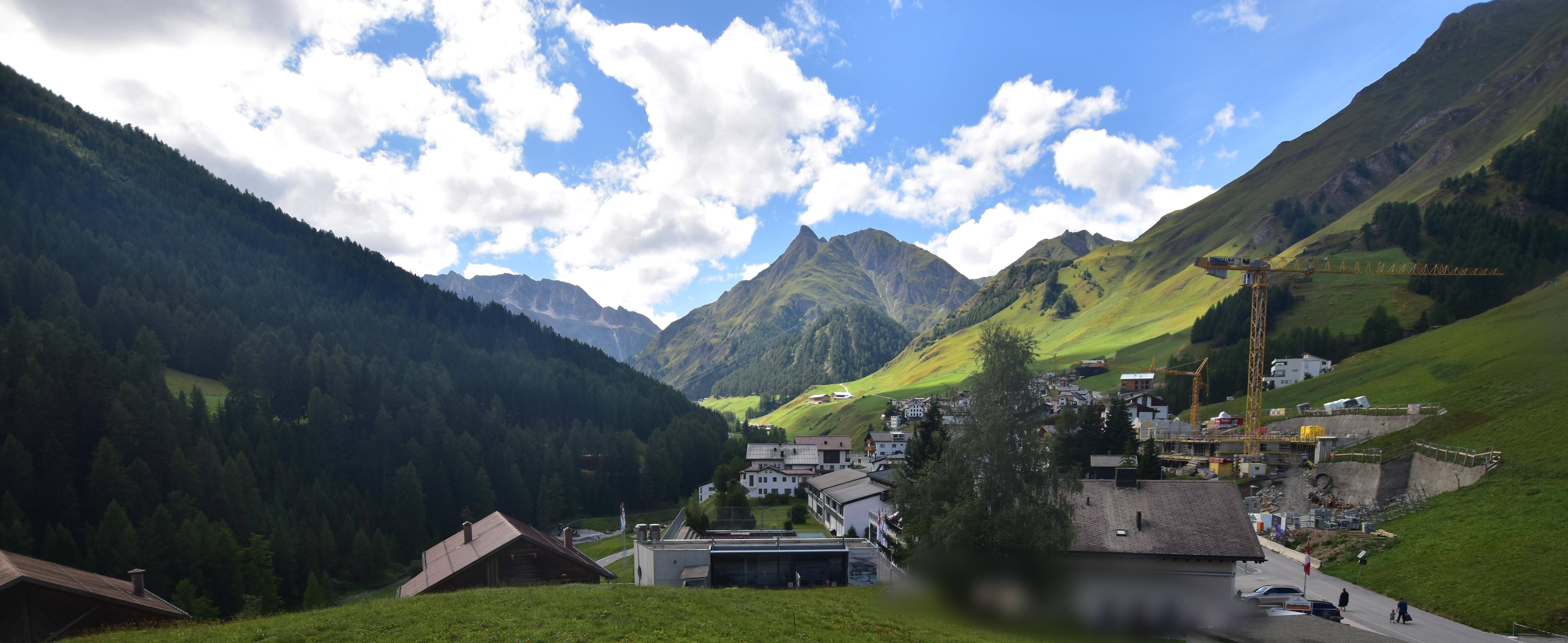Archiv Foto Webcam Compatsch, 1.700m