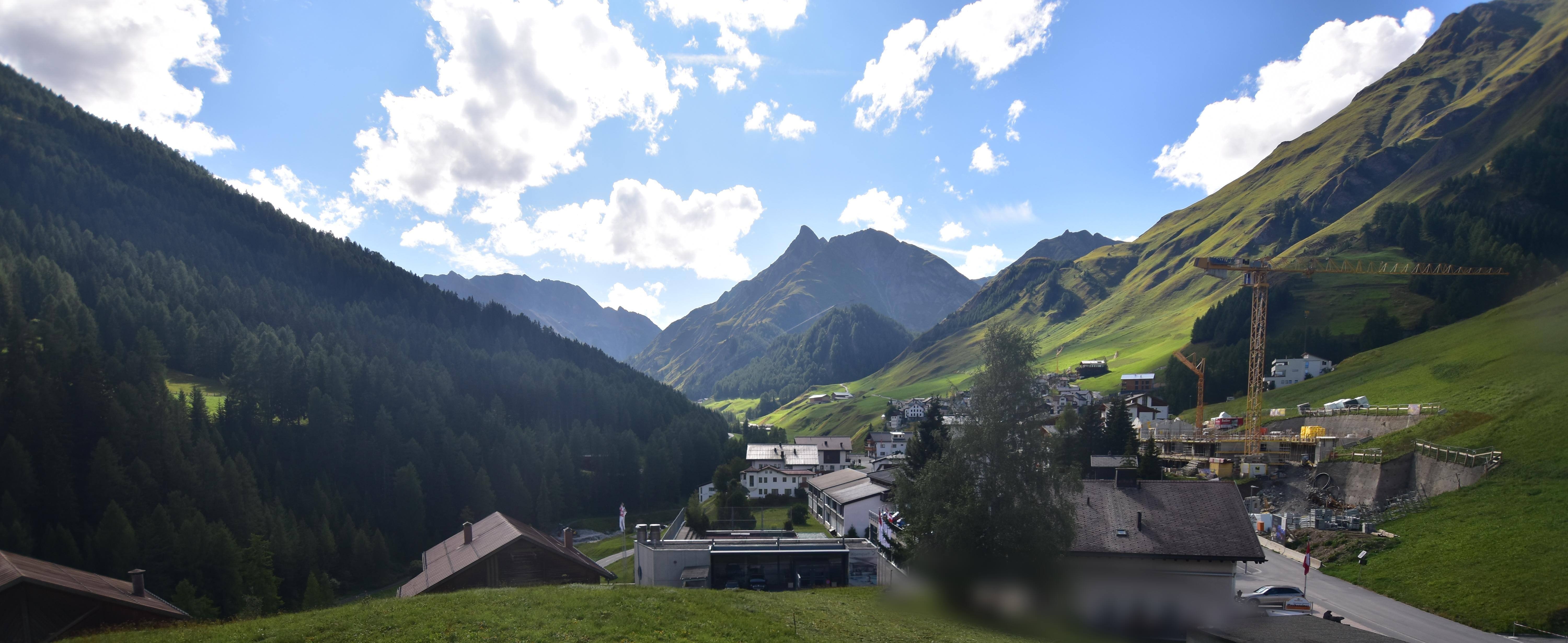 Archiv Foto Webcam Compatsch, 1.700m