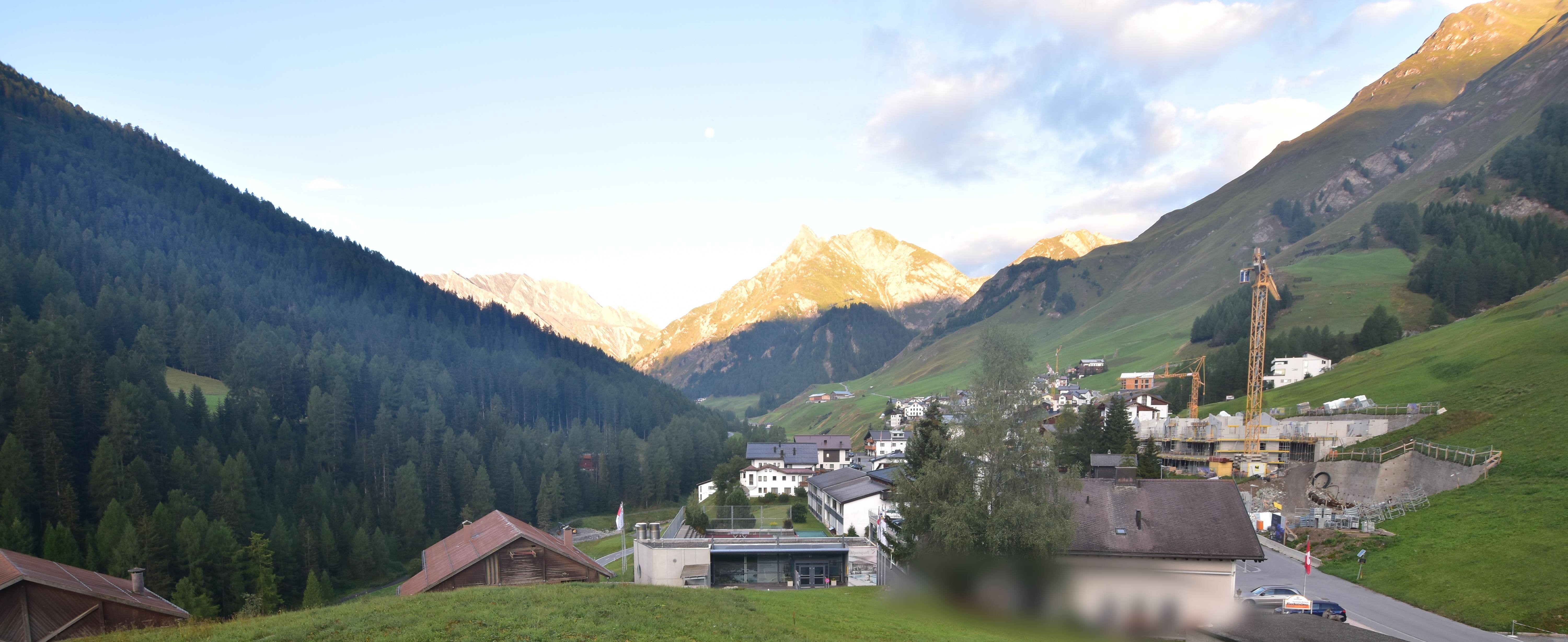 Archiv Foto Webcam Compatsch, 1.700m