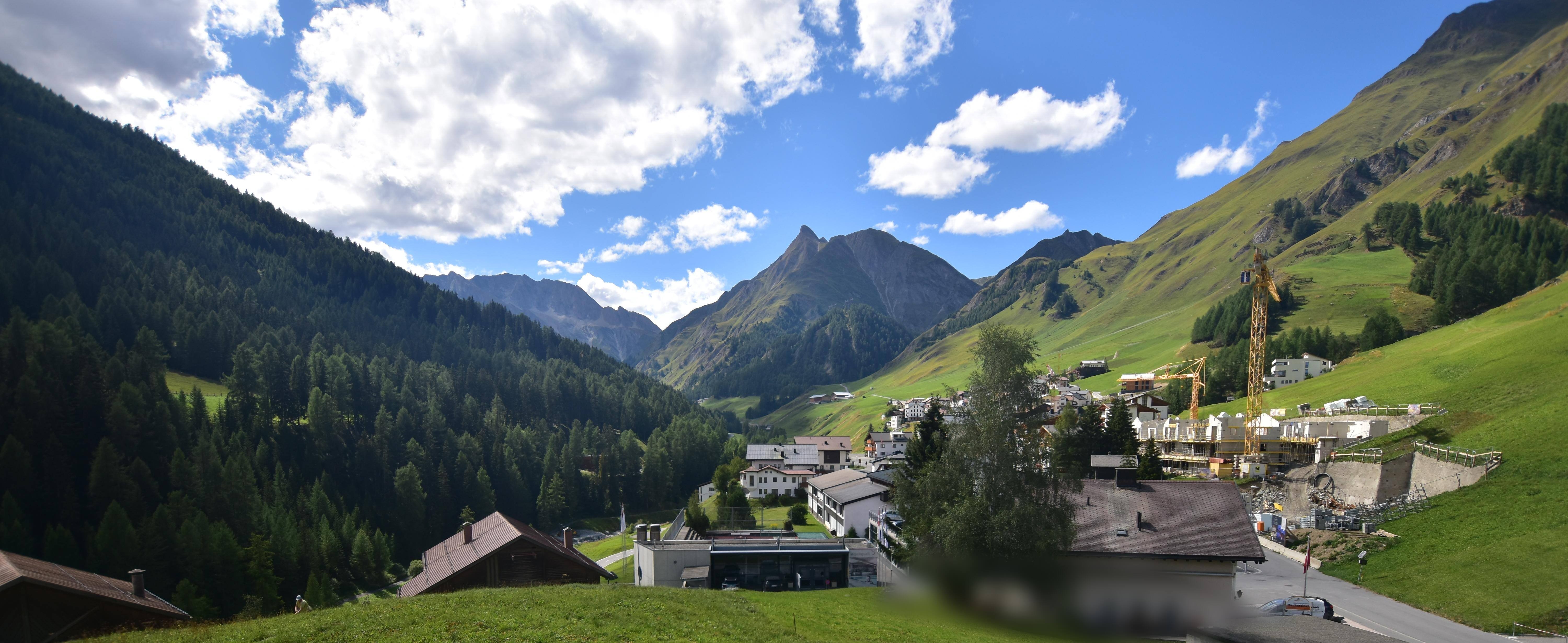 Archiv Foto Webcam Compatsch, 1.700m