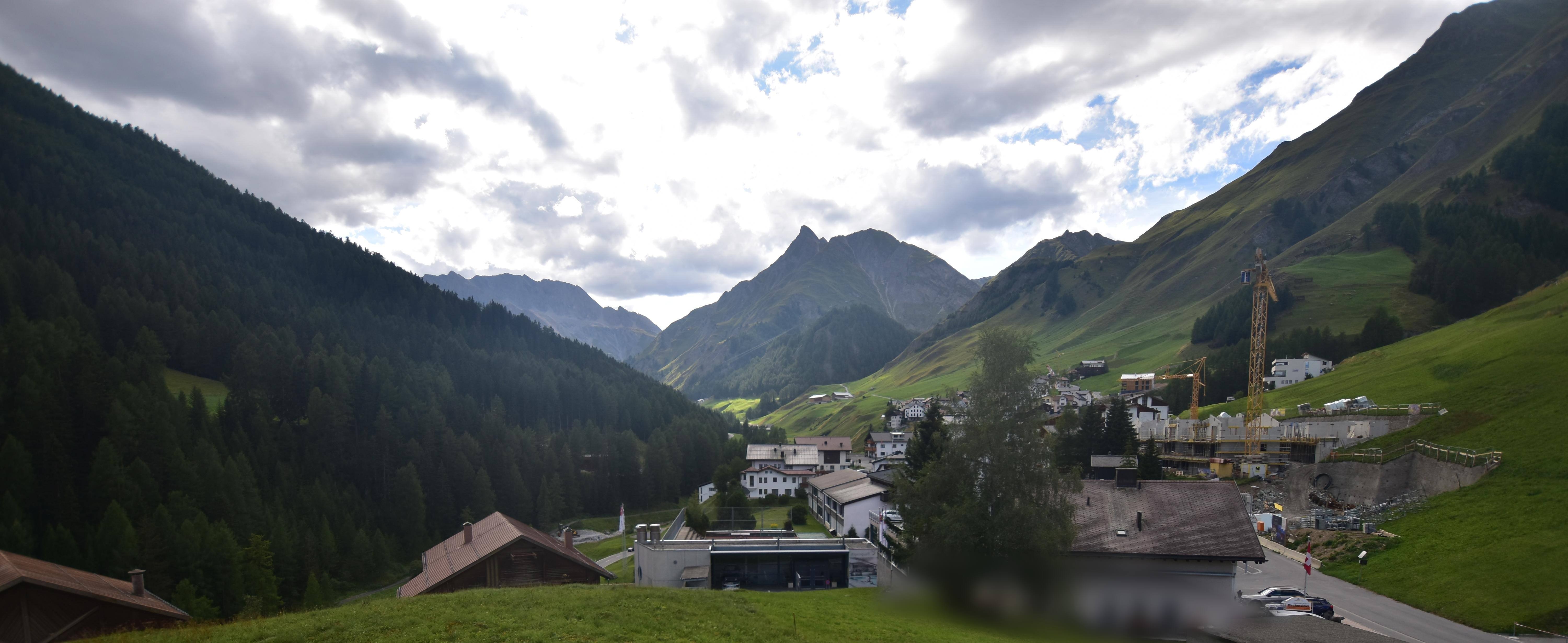 Archiv Foto Webcam Compatsch, 1.700m