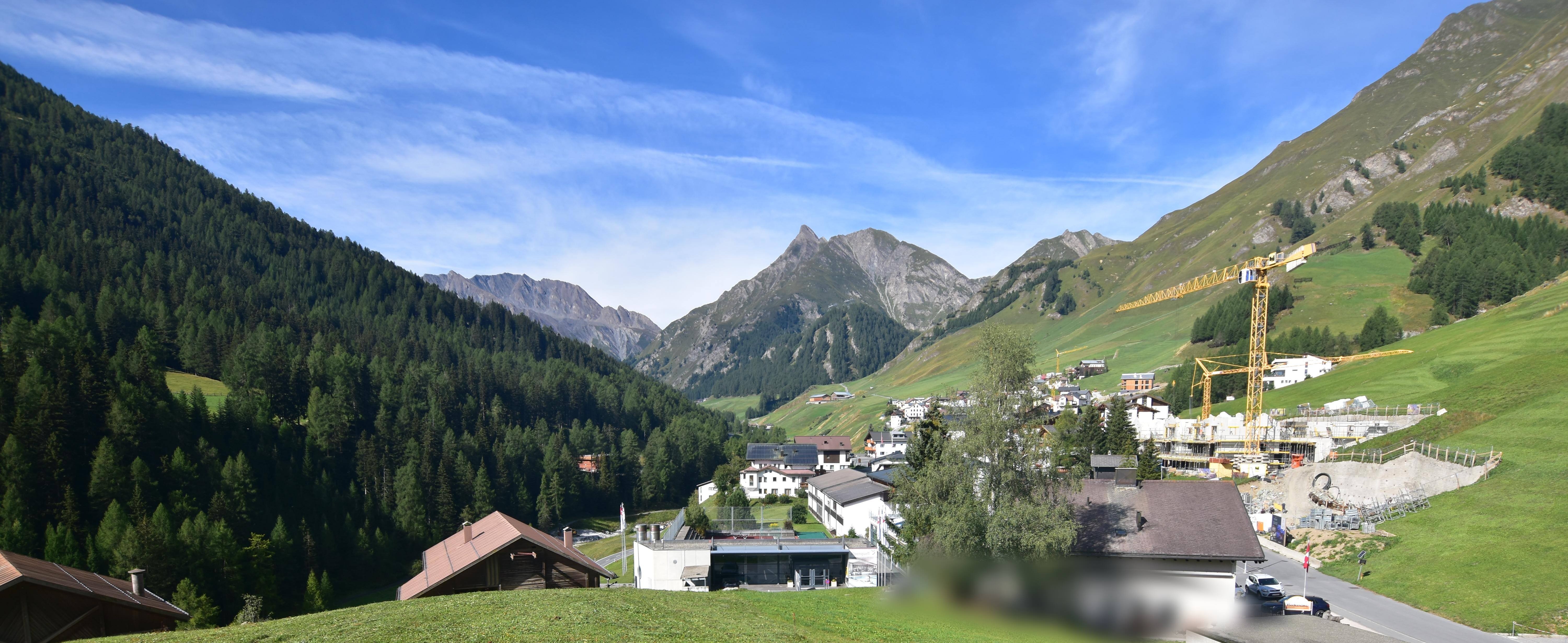 Archiv Foto Webcam Compatsch, 1.700m