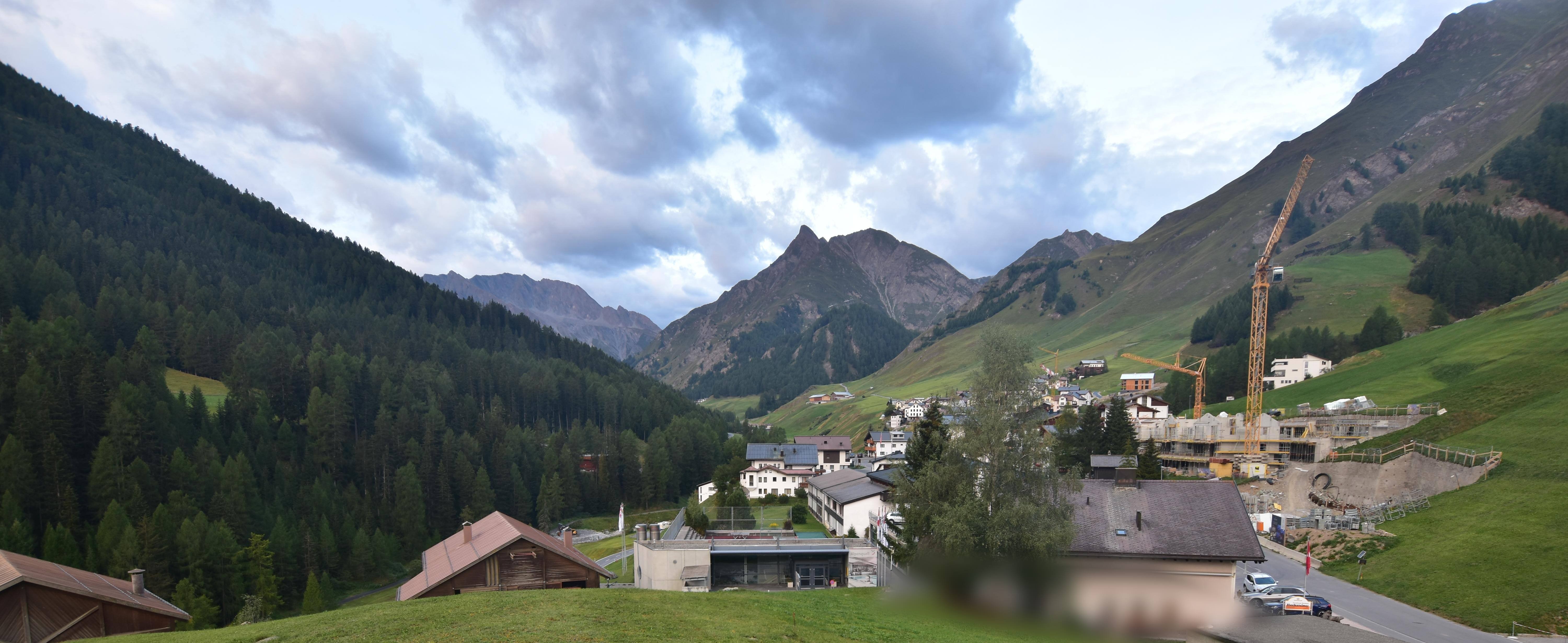 Archiv Foto Webcam Compatsch, 1.700m