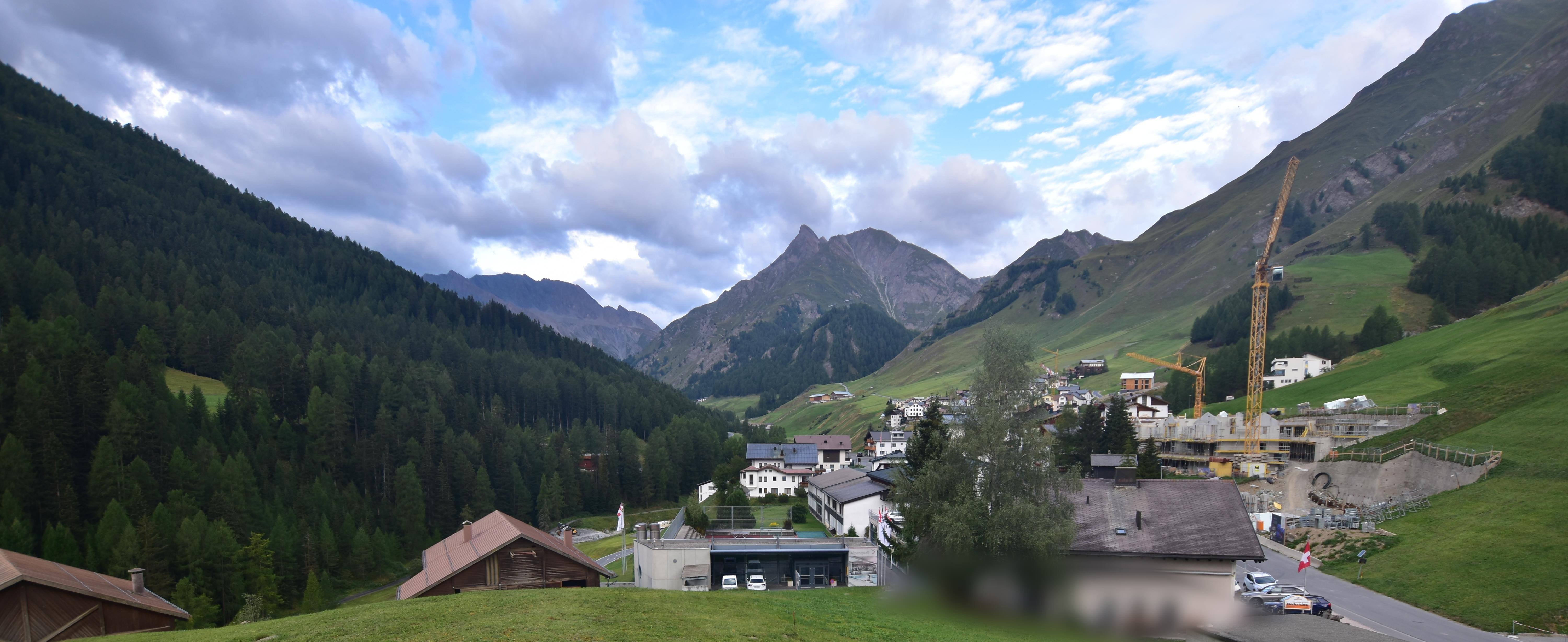 Archiv Foto Webcam Compatsch, 1.700m
