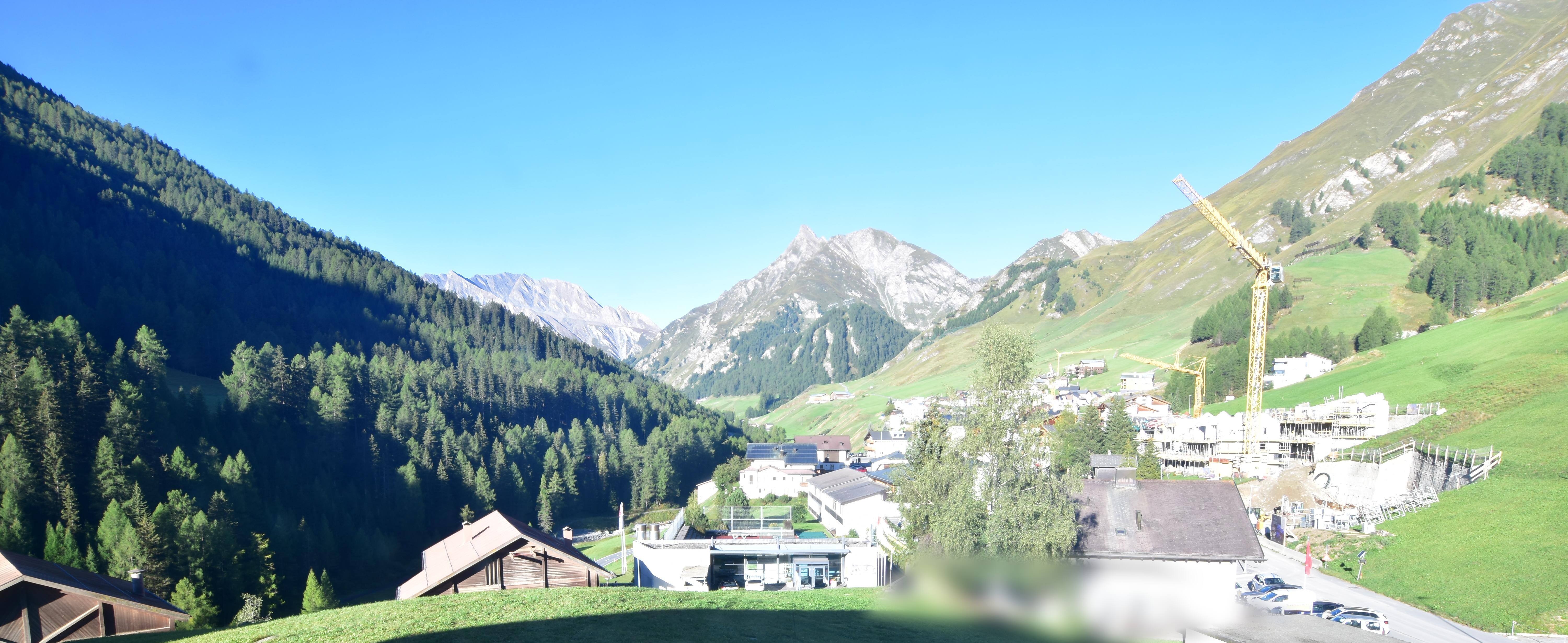 Archiv Foto Webcam Compatsch, 1.700m