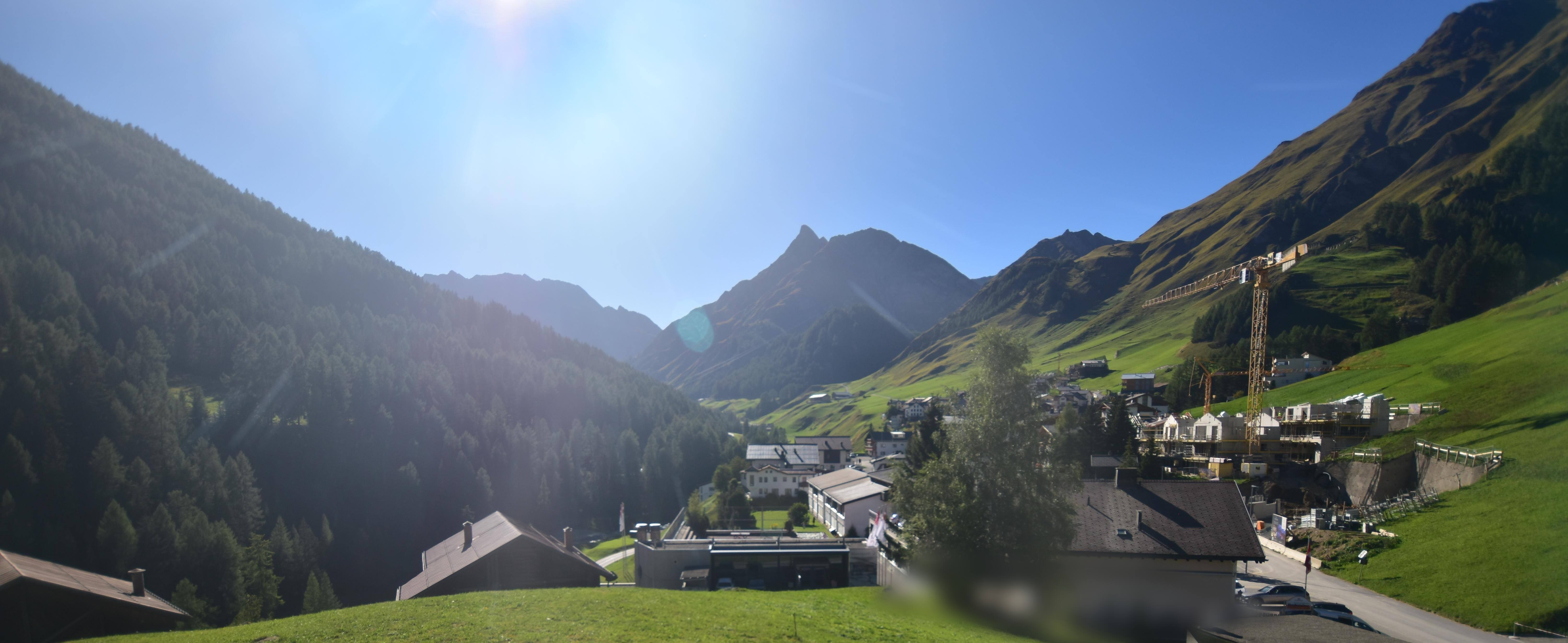 Archiv Foto Webcam Compatsch, 1.700m