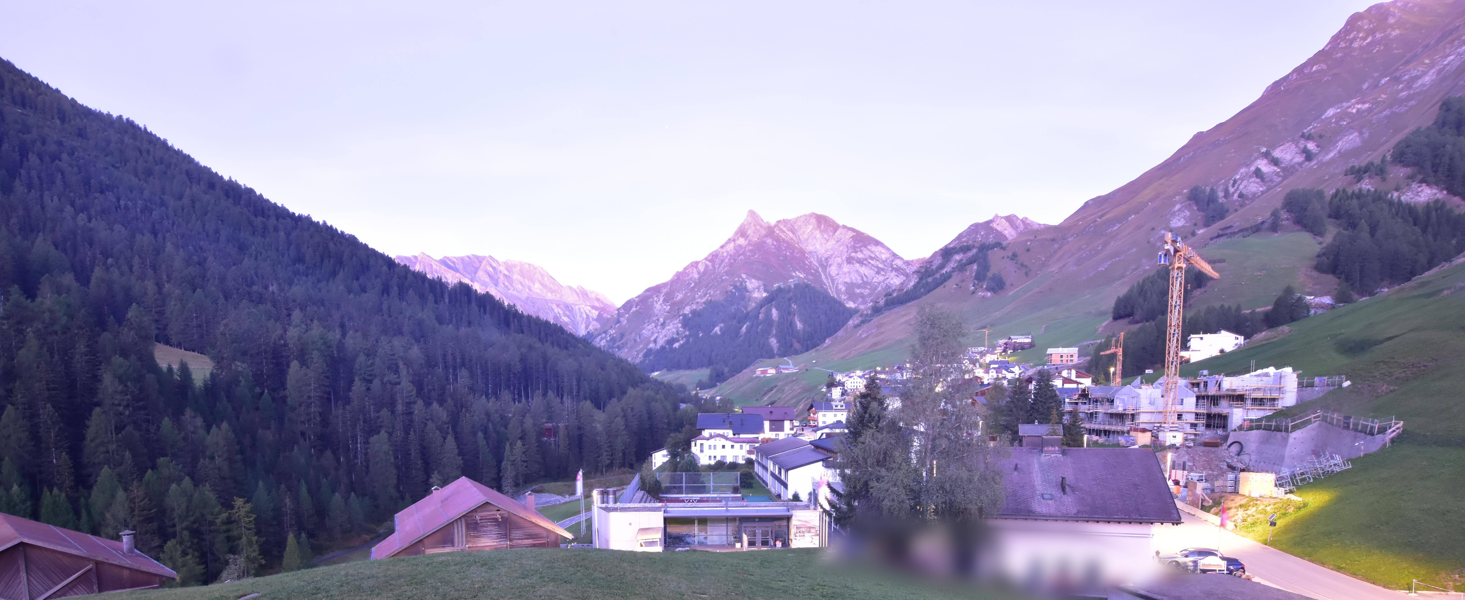 Archiv Foto Webcam Compatsch, 1.700m