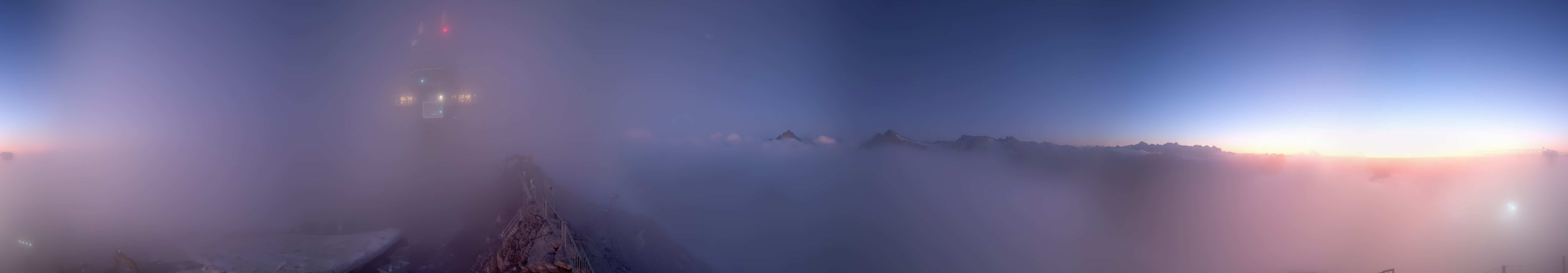 Archiv Foto Magazinartikel Titlis Tower eröffnet: Neues Wahrzeichen thront am Gletscher in Engelberg