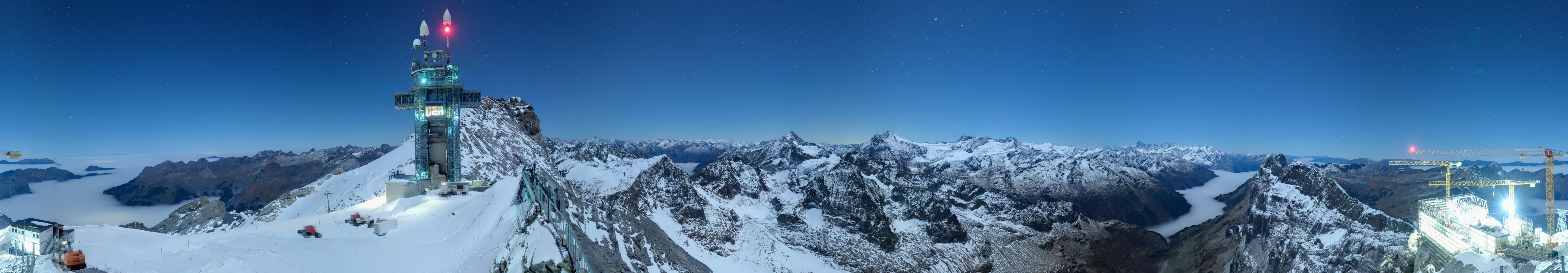 Archiv Foto Webcam Titlis: Bergstation mit Titlis Tower