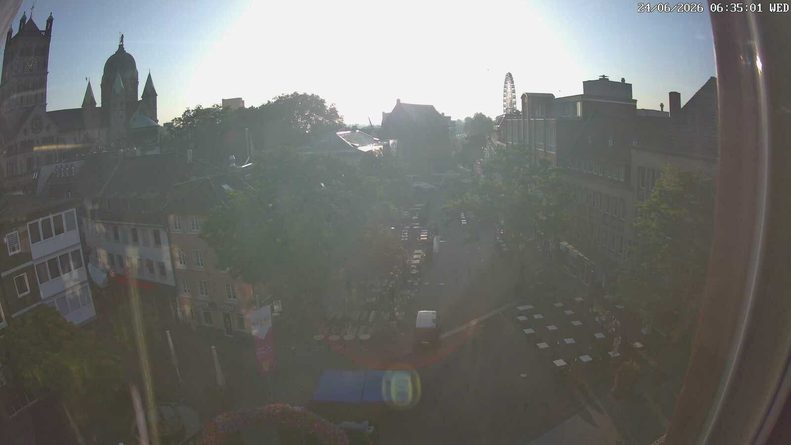 Archived image Webcam City of Neuss: View at the Quirinus Church
