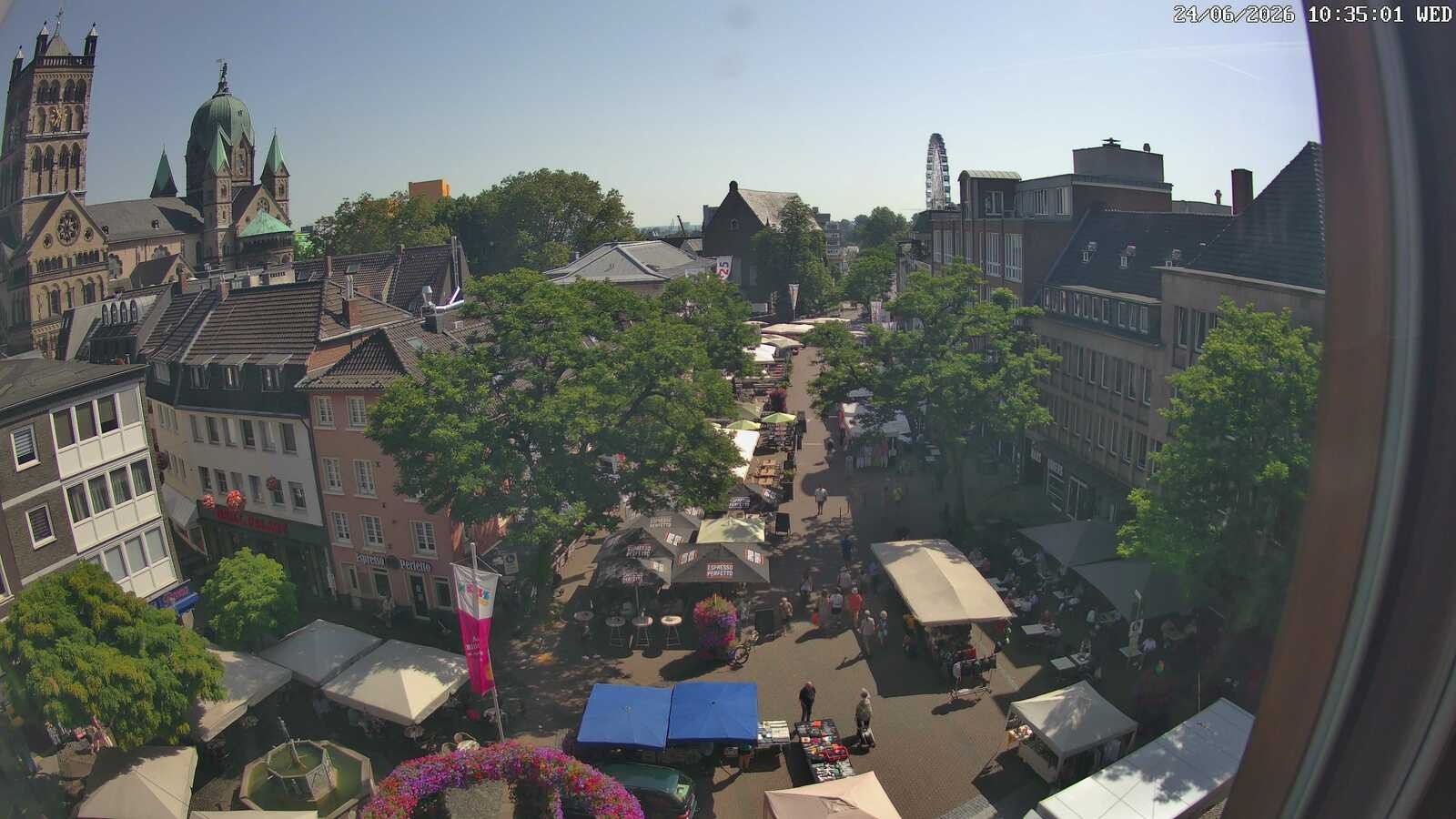 Archived image Webcam City of Neuss: View at the Quirinus Church