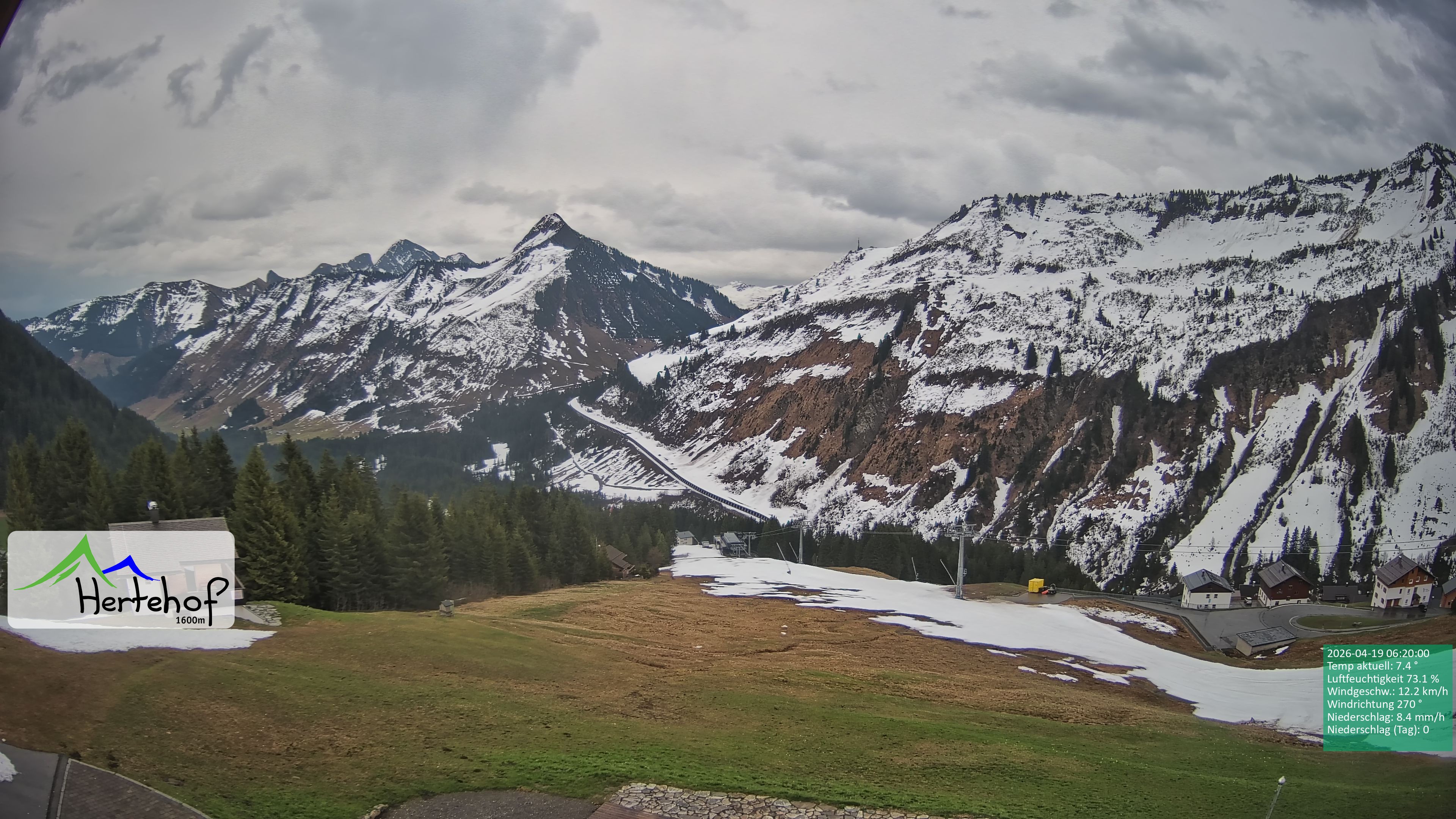 Archiv Foto Webcam Damüls: Blick vom Hertehof