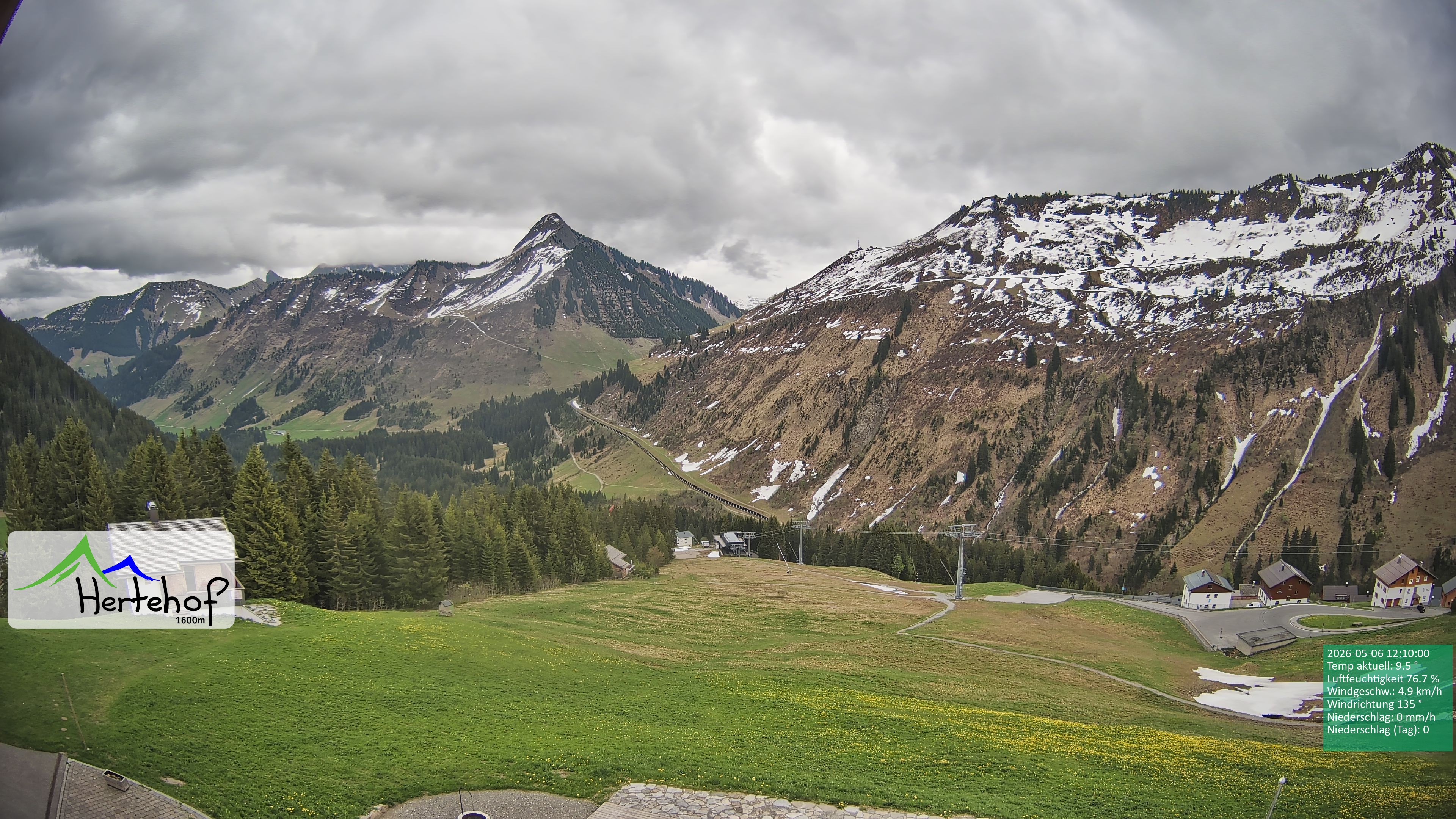 Archiv Foto Webcam Damüls: Blick vom Hertehof