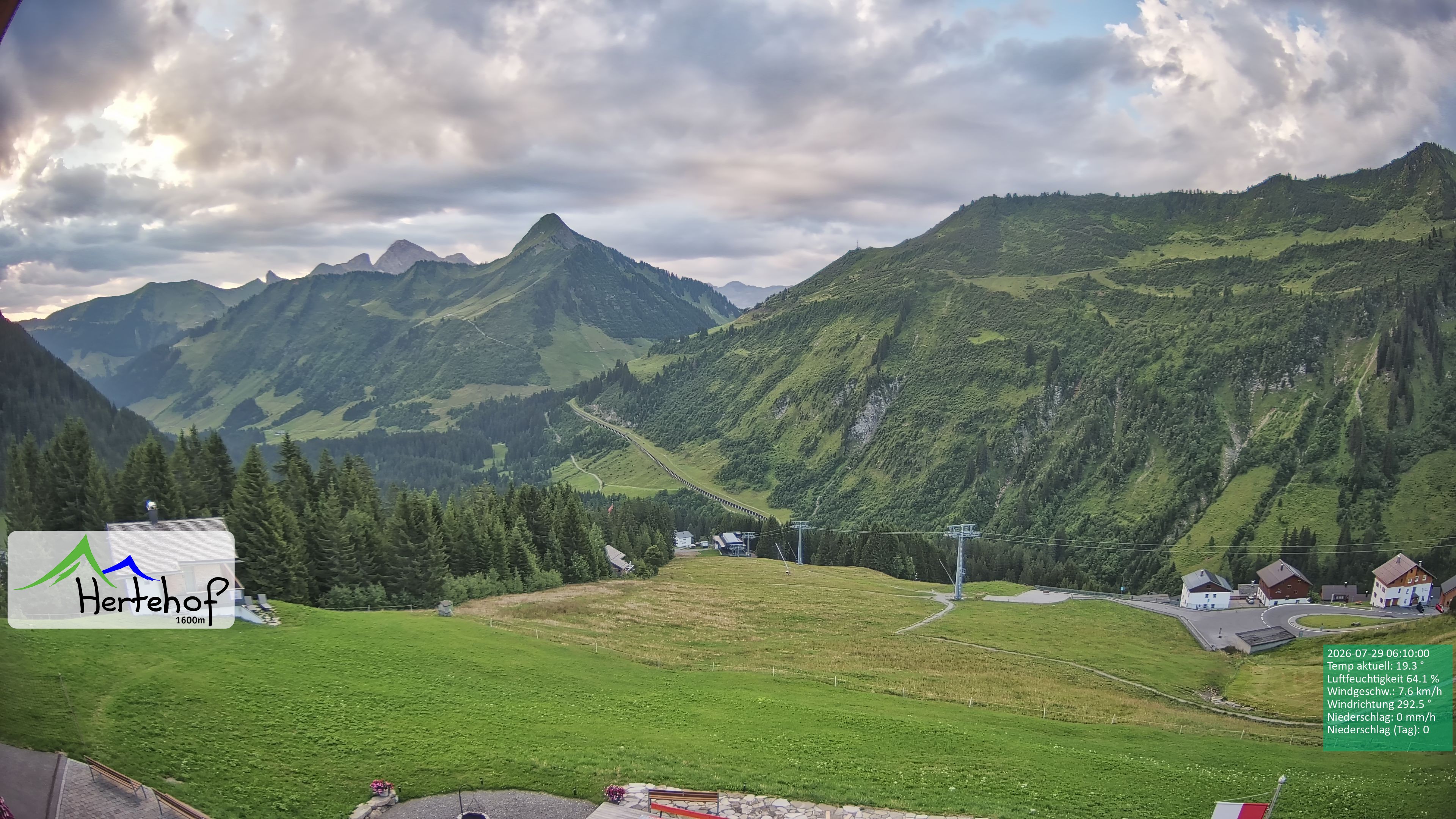 Archiv Foto Webcam Damüls: Blick vom Hertehof