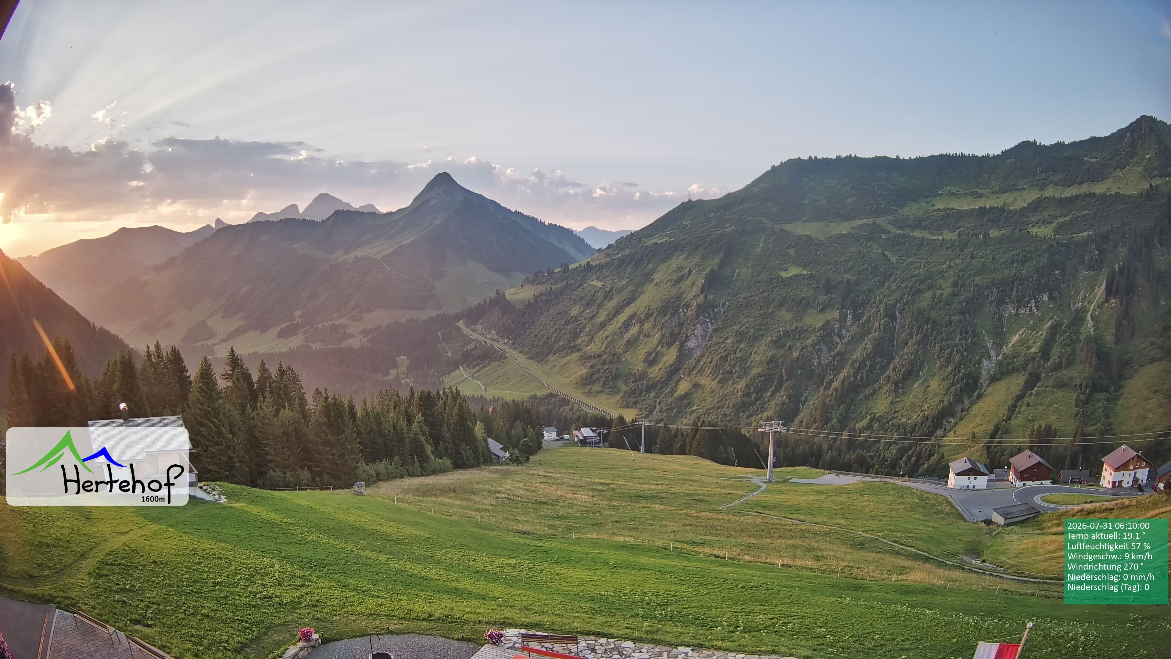 Archiv Foto Webcam Damüls: Blick vom Hertehof