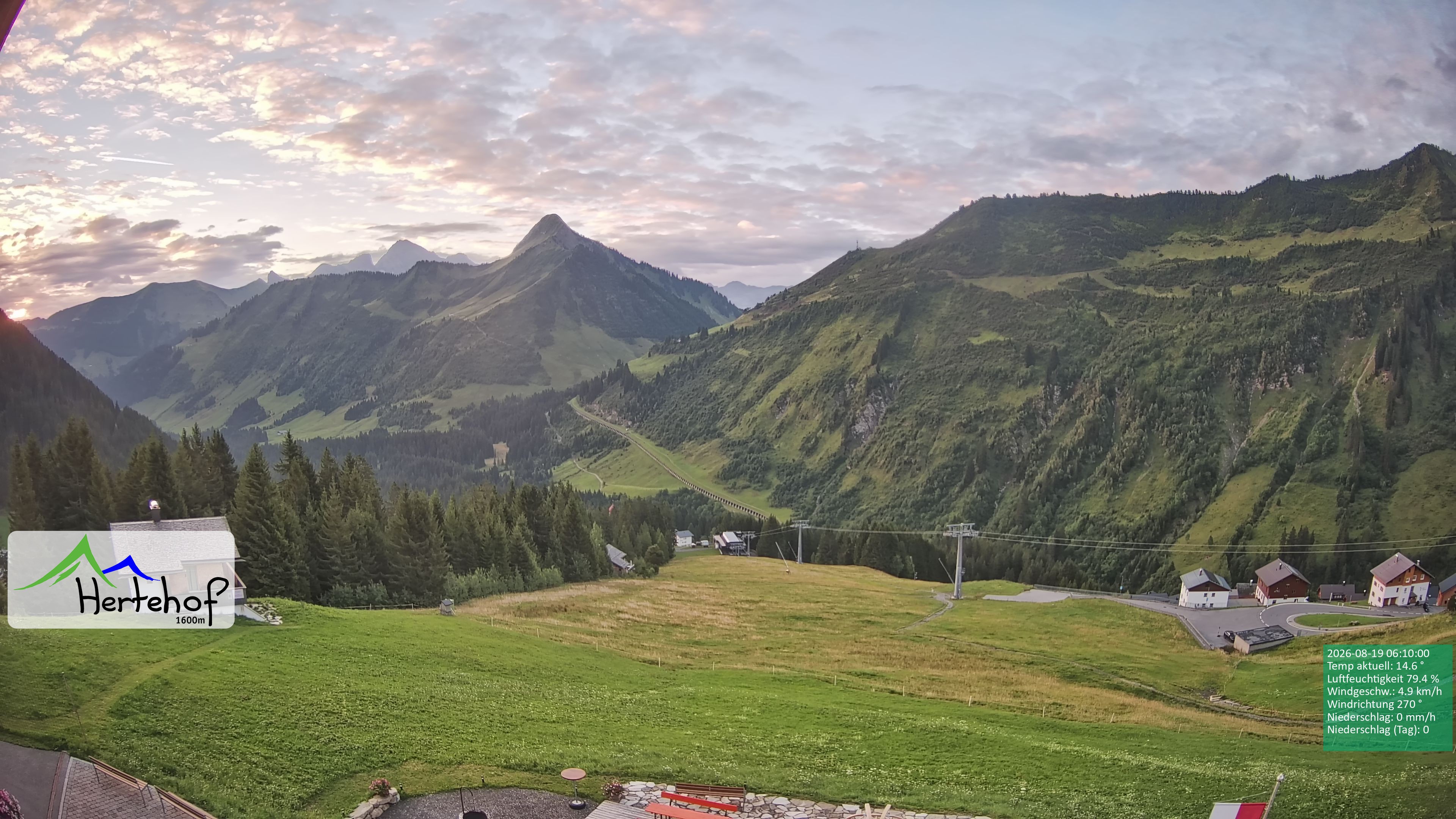 Archiv Foto Webcam Damüls: Blick vom Hertehof