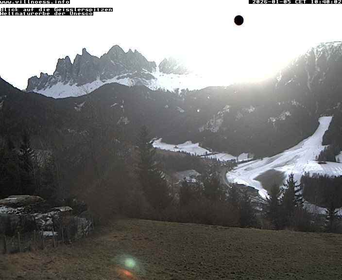 Archiv Foto Webcam Villnöss - Blick auf St. Magdalena und Geisslerspitzen