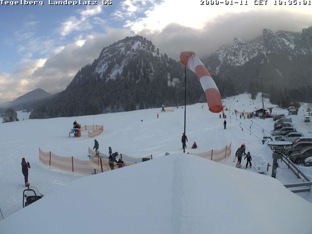 Archiv Foto Webcam Schwangau: Landeplatz am Tegelberg
