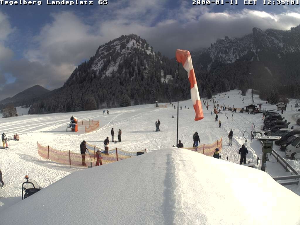 Archiv Foto Webcam Schwangau: Landeplatz am Tegelberg