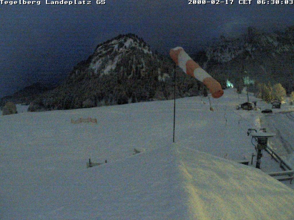 Archiv Foto Webcam Schwangau: Landeplatz am Tegelberg