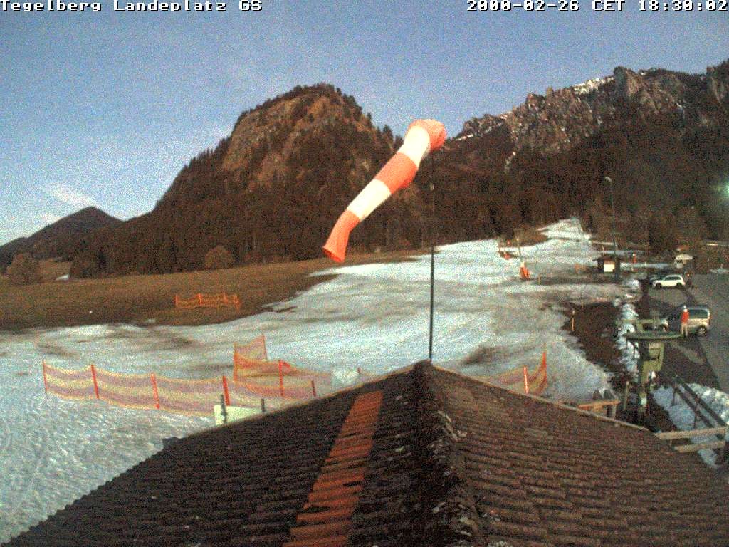 Archived image Webcam Tegelberg - Landing place