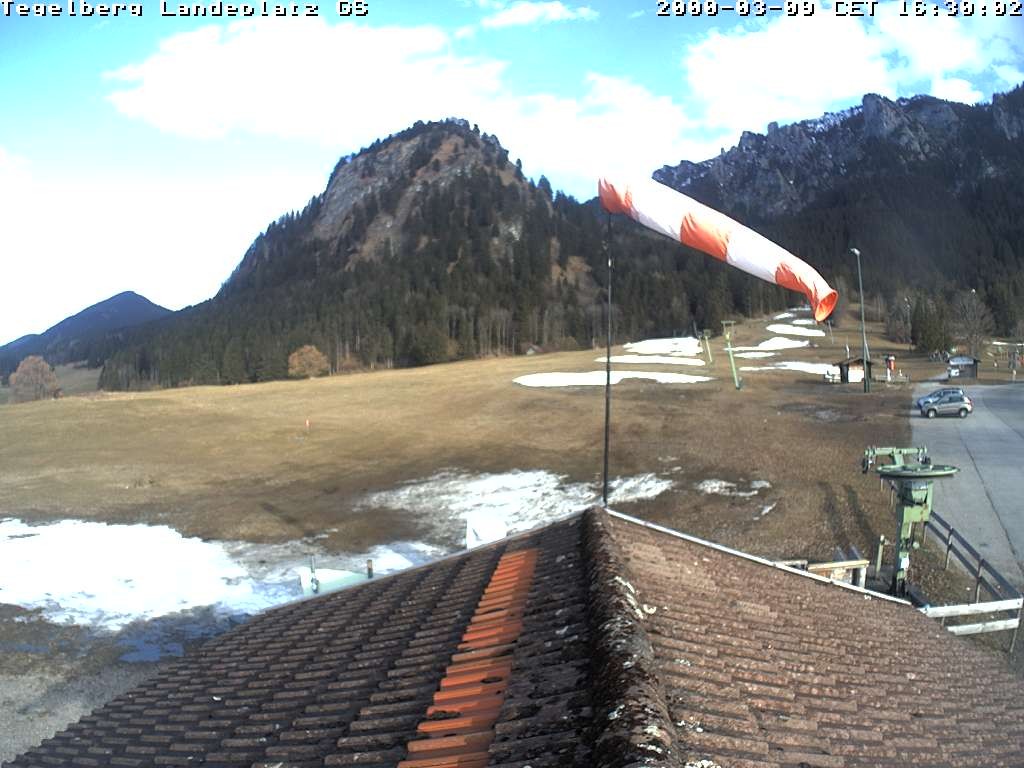 Archiv Foto Webcam Schwangau: Landeplatz am Tegelberg