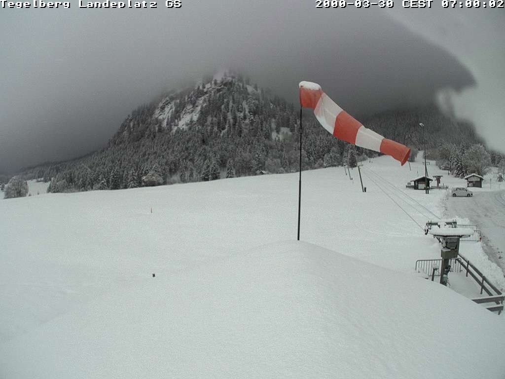 Archived image Webcam Tegelberg - Landing place