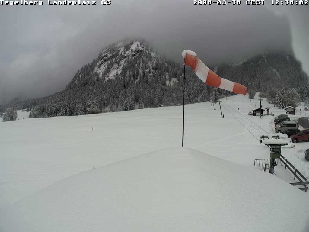 Archived image Webcam Tegelberg - Landing place