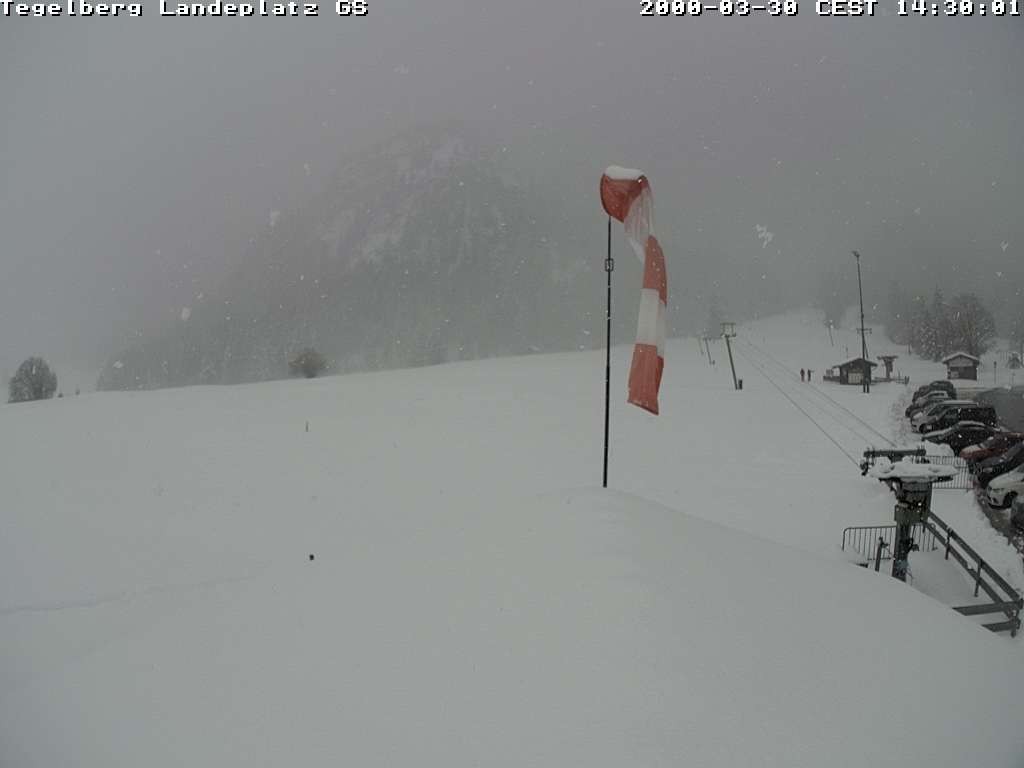 Archived image Webcam Tegelberg - Landing place