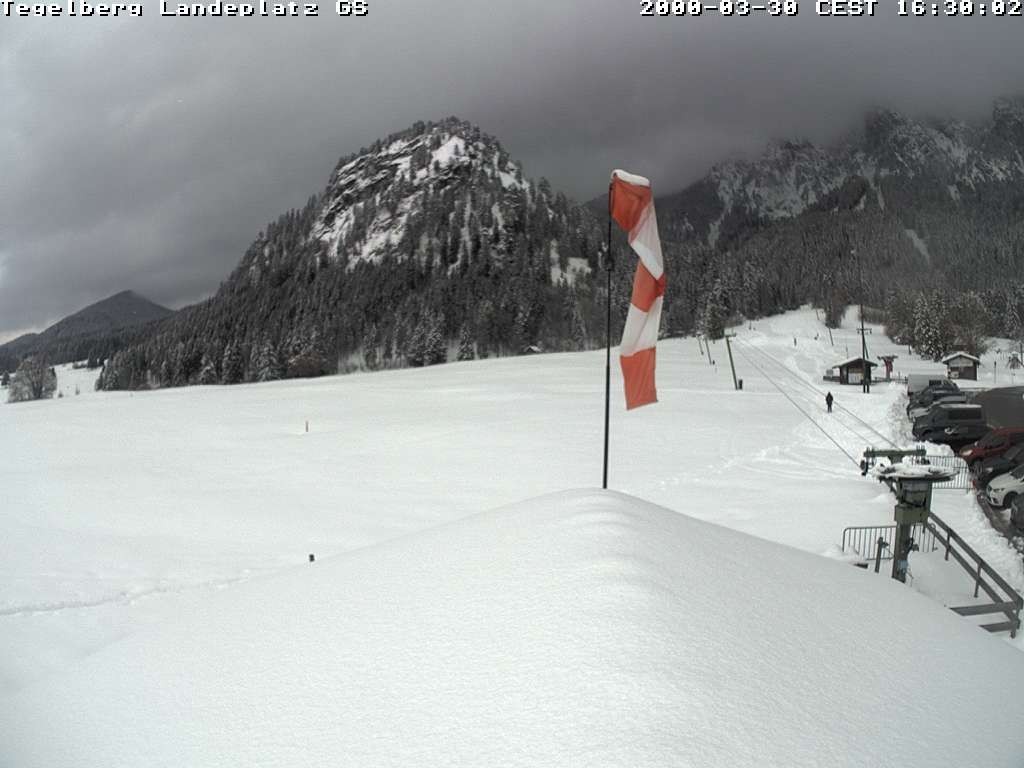 Archived image Webcam Tegelberg - Landing place