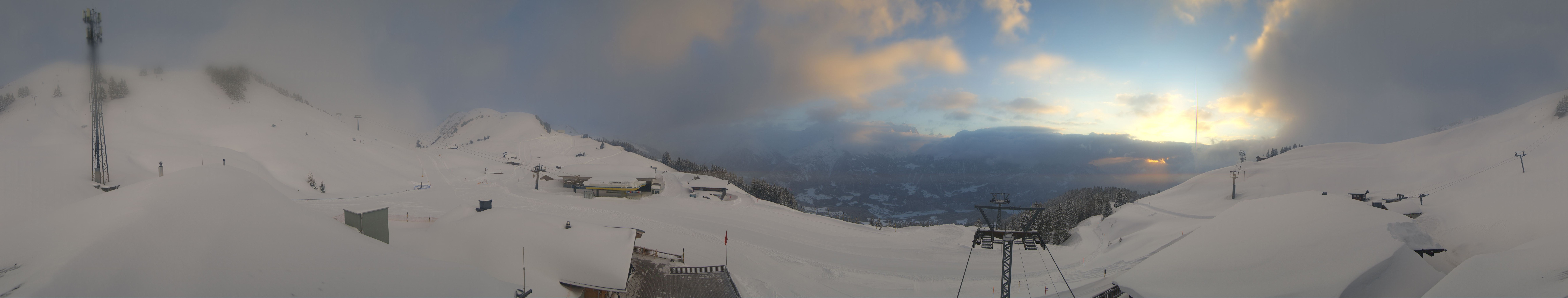 Archived image Webcam Roundshot Meiringen Hasliberg Mid-Station Kaeserstatt