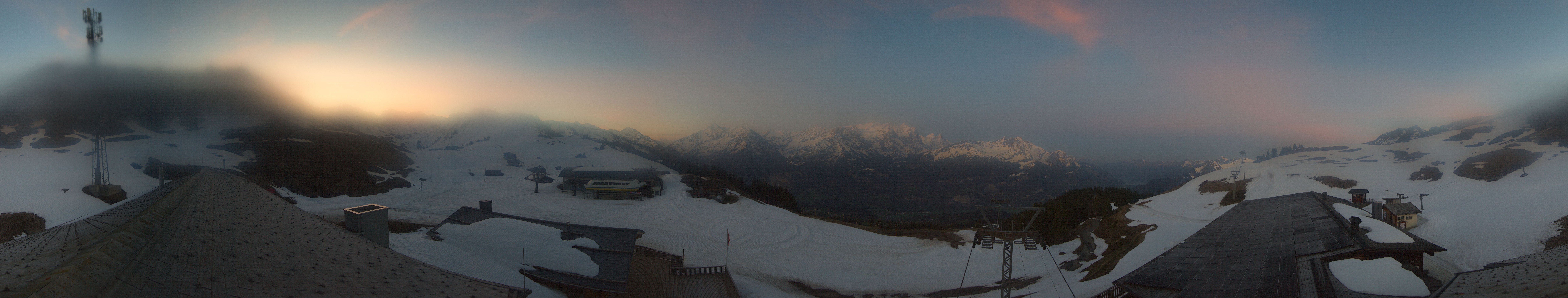 Archiv Foto Webcam Panoramacam Meiringen Hasliberg Mittelstation Käserstatt