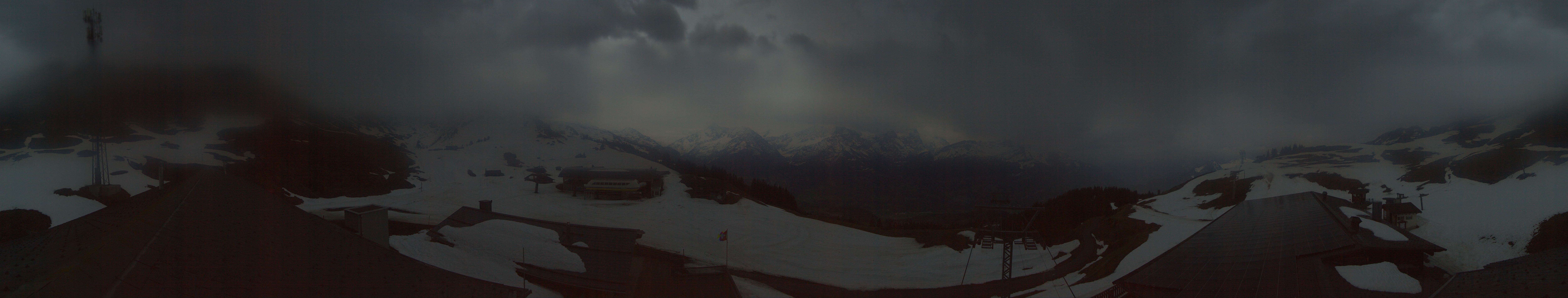 Archived image Webcam Roundshot Meiringen Hasliberg Mid-Station Kaeserstatt