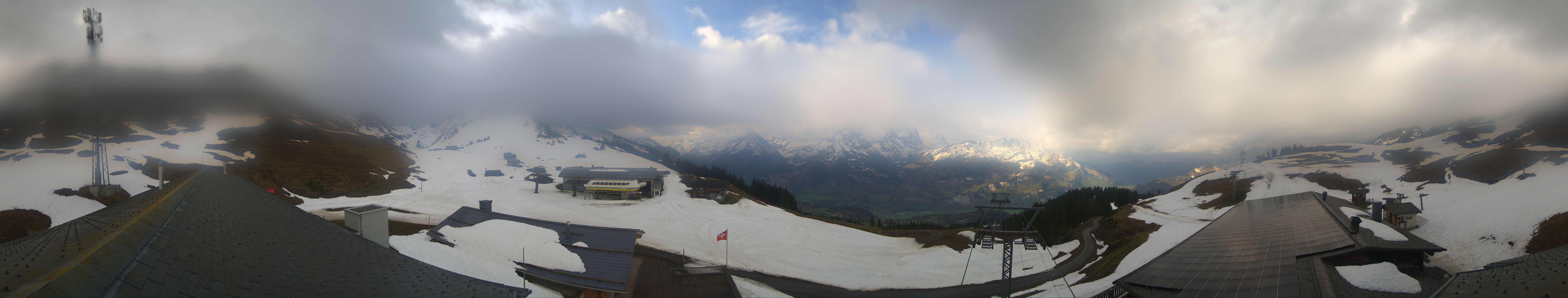 Archived image Webcam Roundshot Meiringen Hasliberg Mid-Station Kaeserstatt