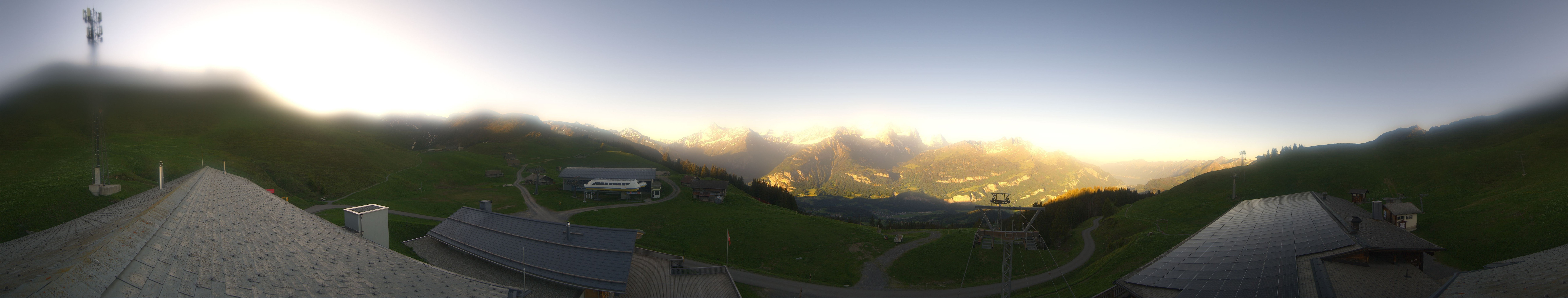 Archived image Webcam Roundshot Meiringen Hasliberg Mid-Station Kaeserstatt