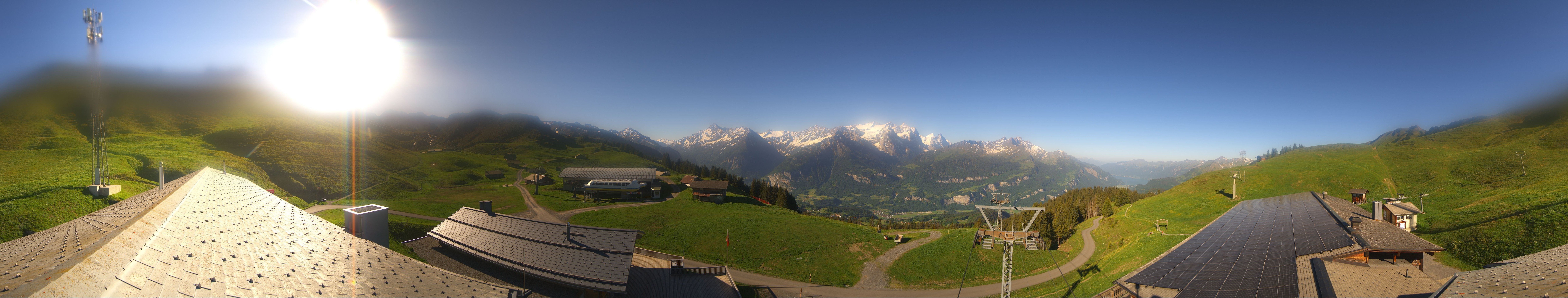 Archived image Webcam Roundshot Meiringen Hasliberg Mid-Station Kaeserstatt
