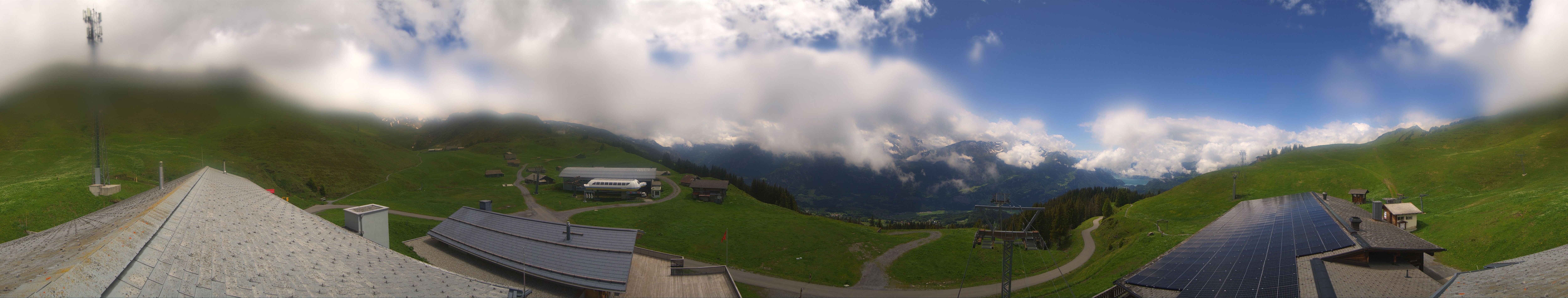 Archiv Foto Webcam Panoramacam Meiringen Hasliberg Mittelstation Käserstatt