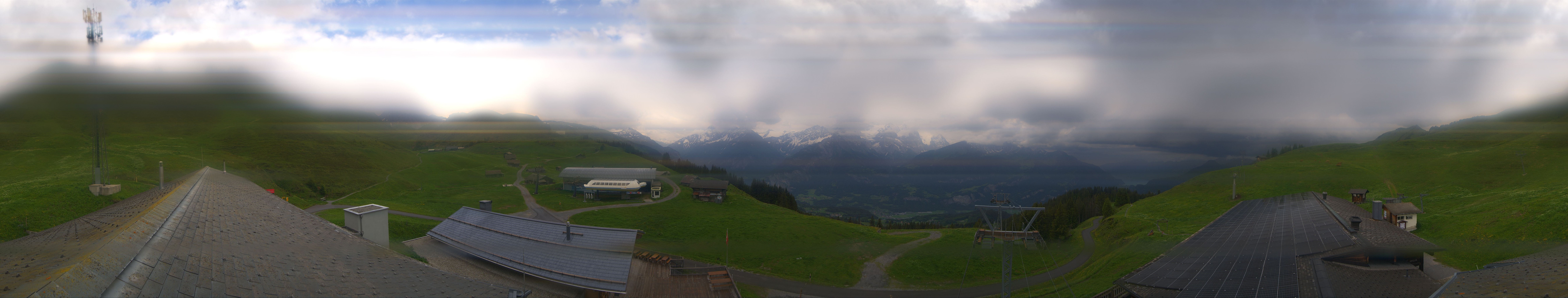 Archiv Foto Webcam Panoramacam Meiringen Hasliberg Mittelstation Käserstatt