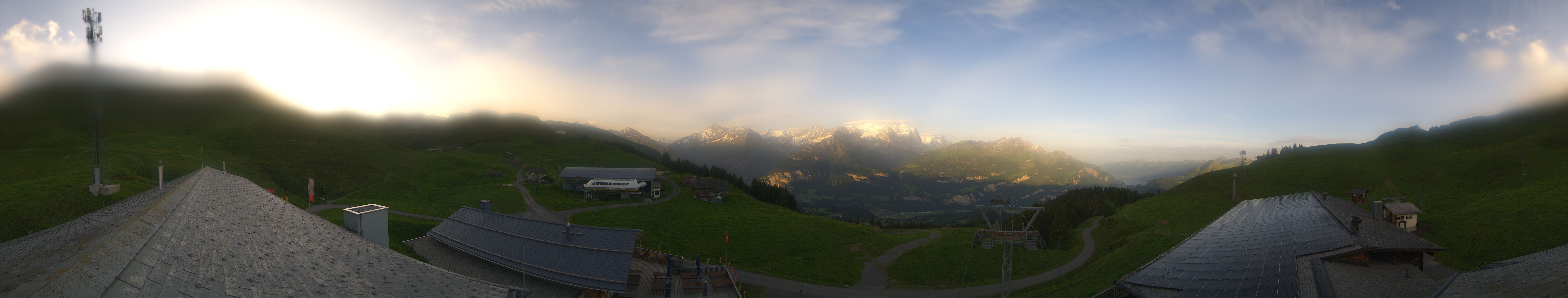 Archiv Foto Webcam Panoramacam Meiringen Hasliberg Mittelstation Käserstatt