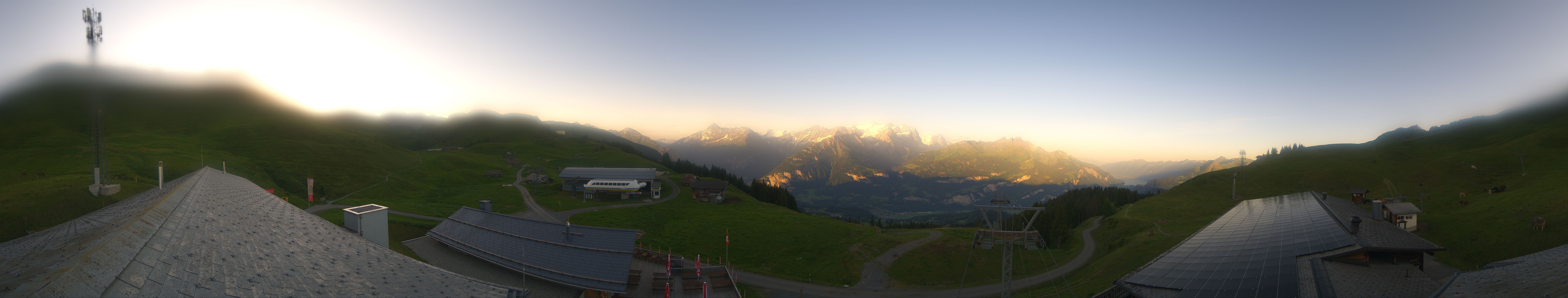 Archived image Webcam Roundshot Meiringen Hasliberg Mid-Station Kaeserstatt